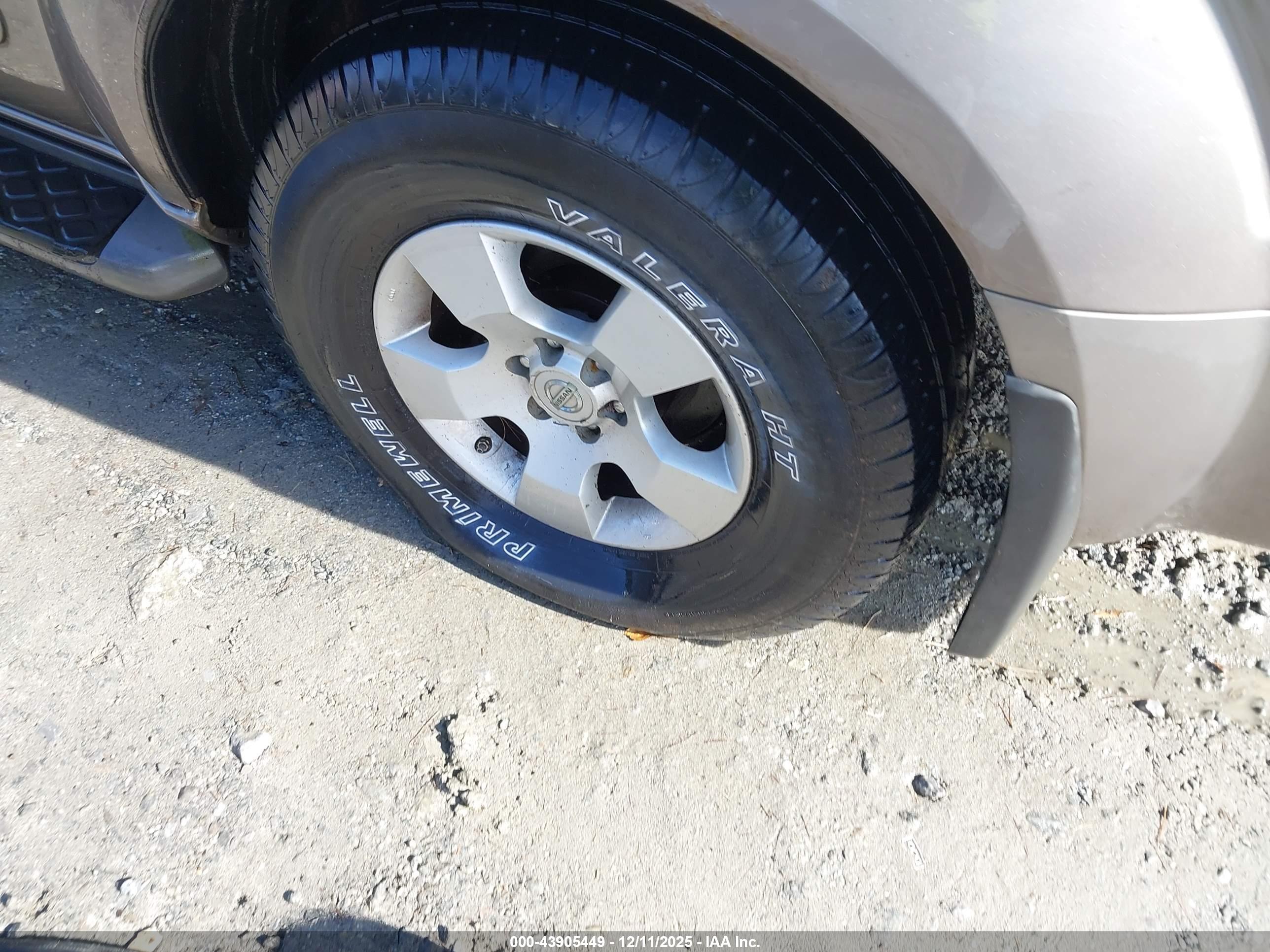 NISSAN PATHFINDER image 6