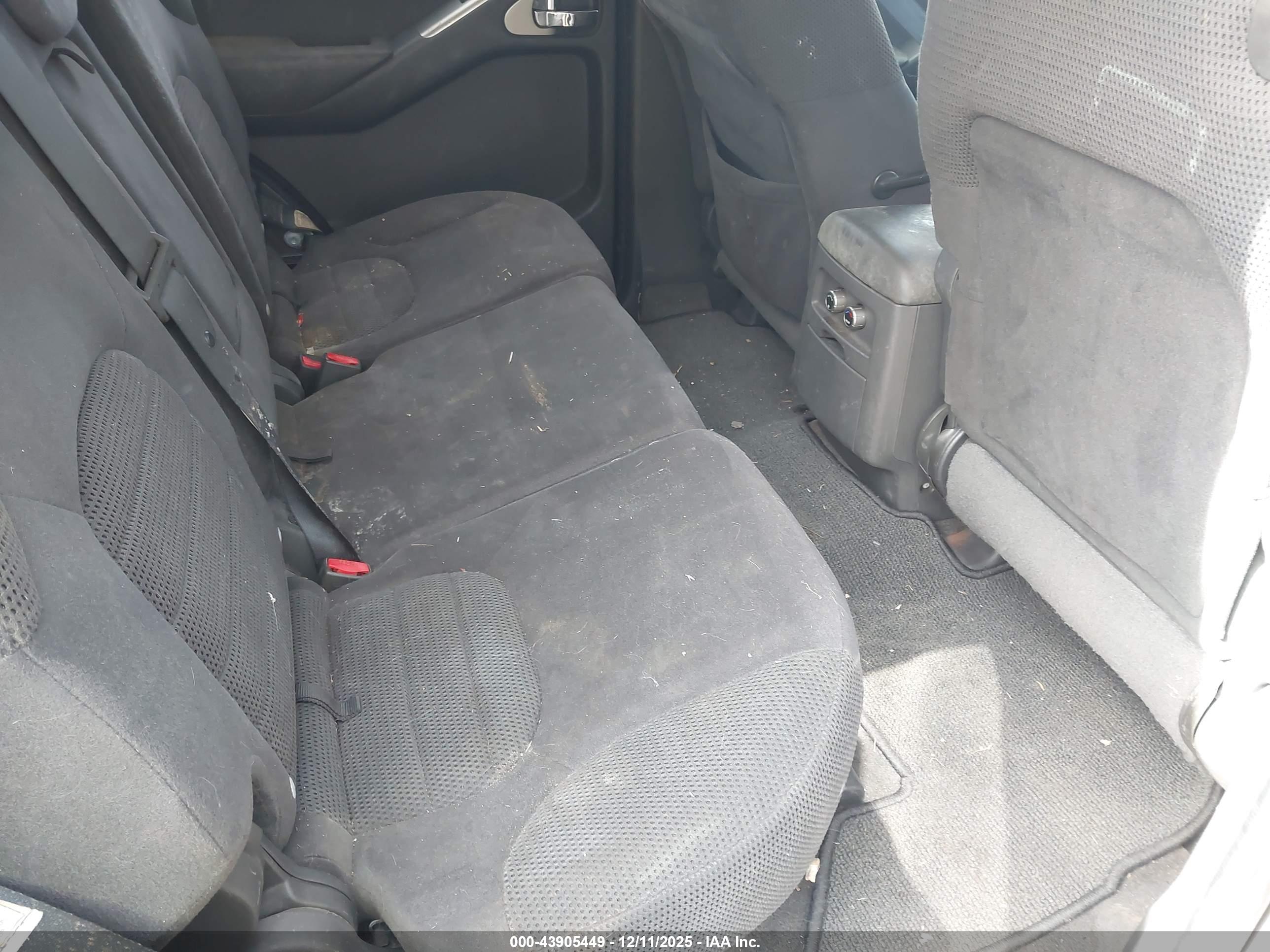NISSAN PATHFINDER image 8