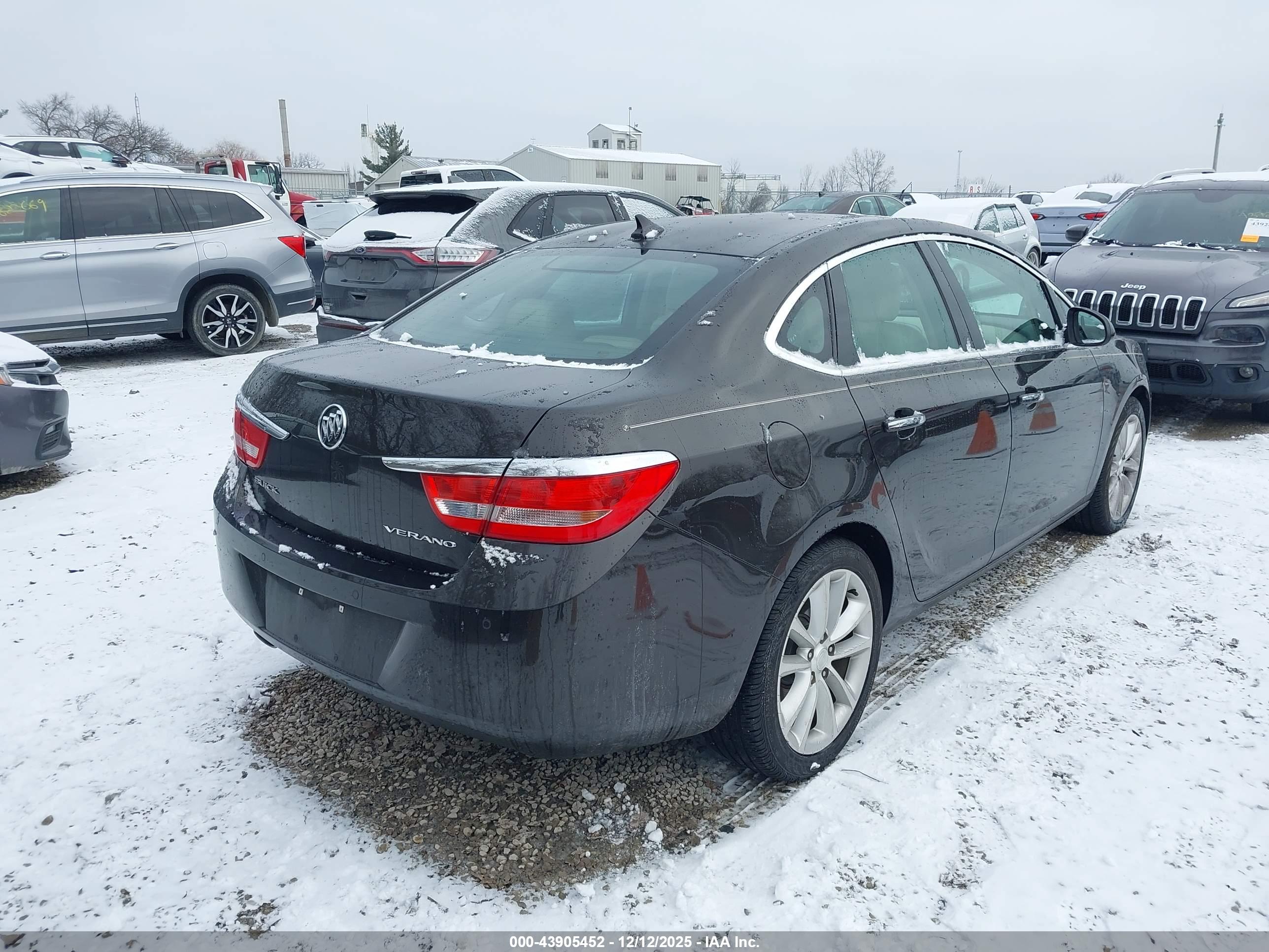BUICK VERANO image 4