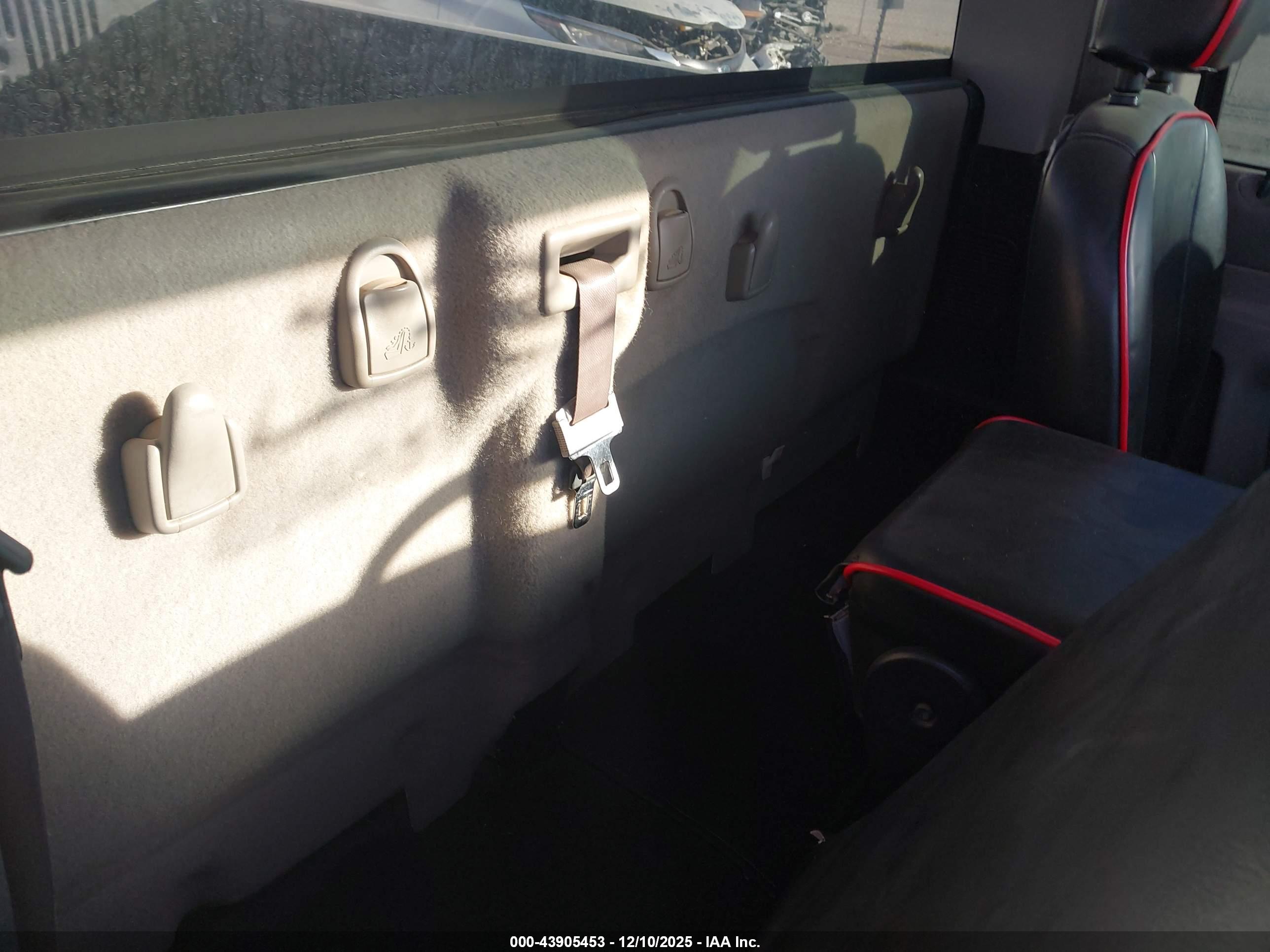DODGE RAM image 8