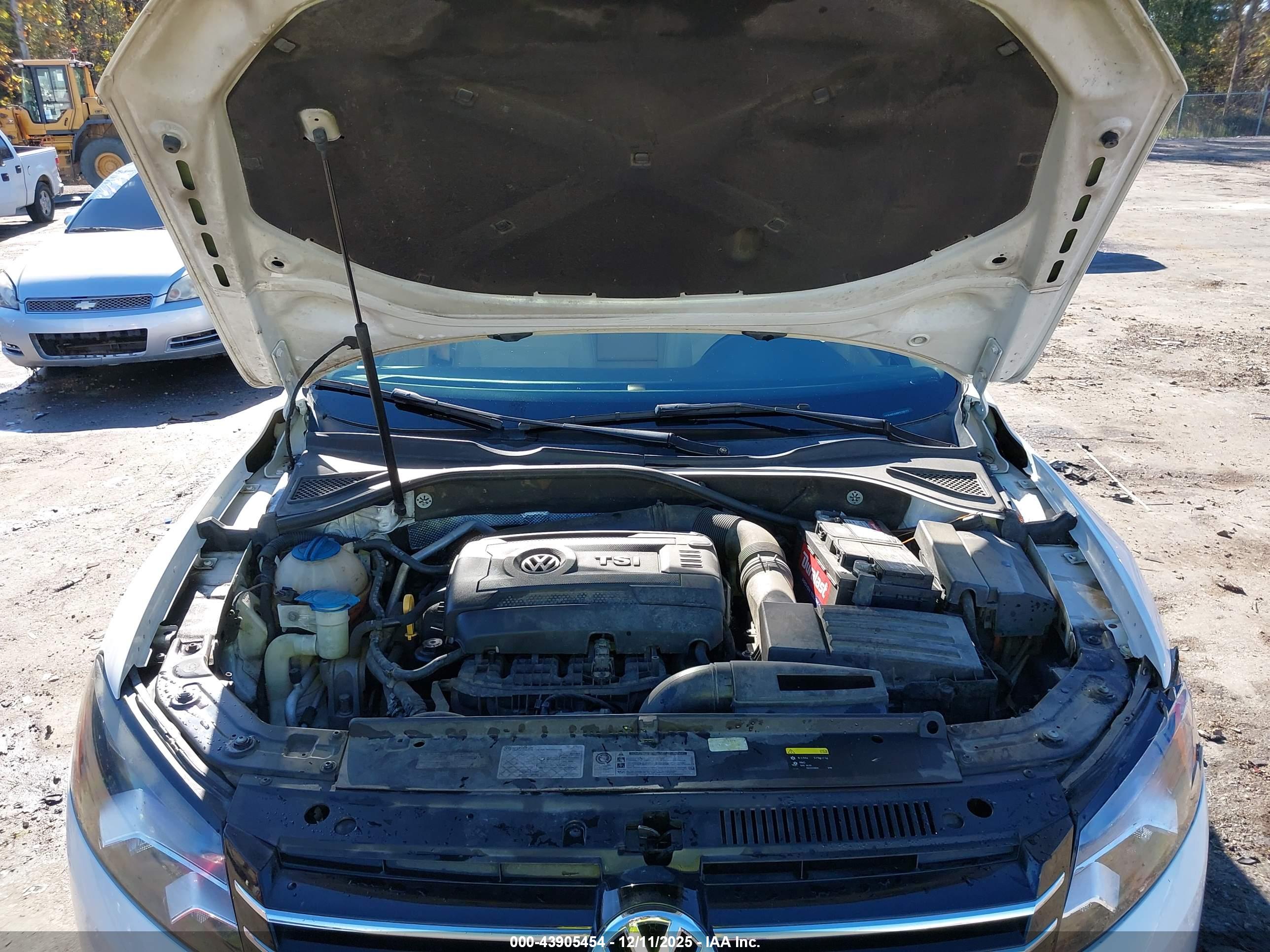 VOLKSWAGEN PASSAT image 10
