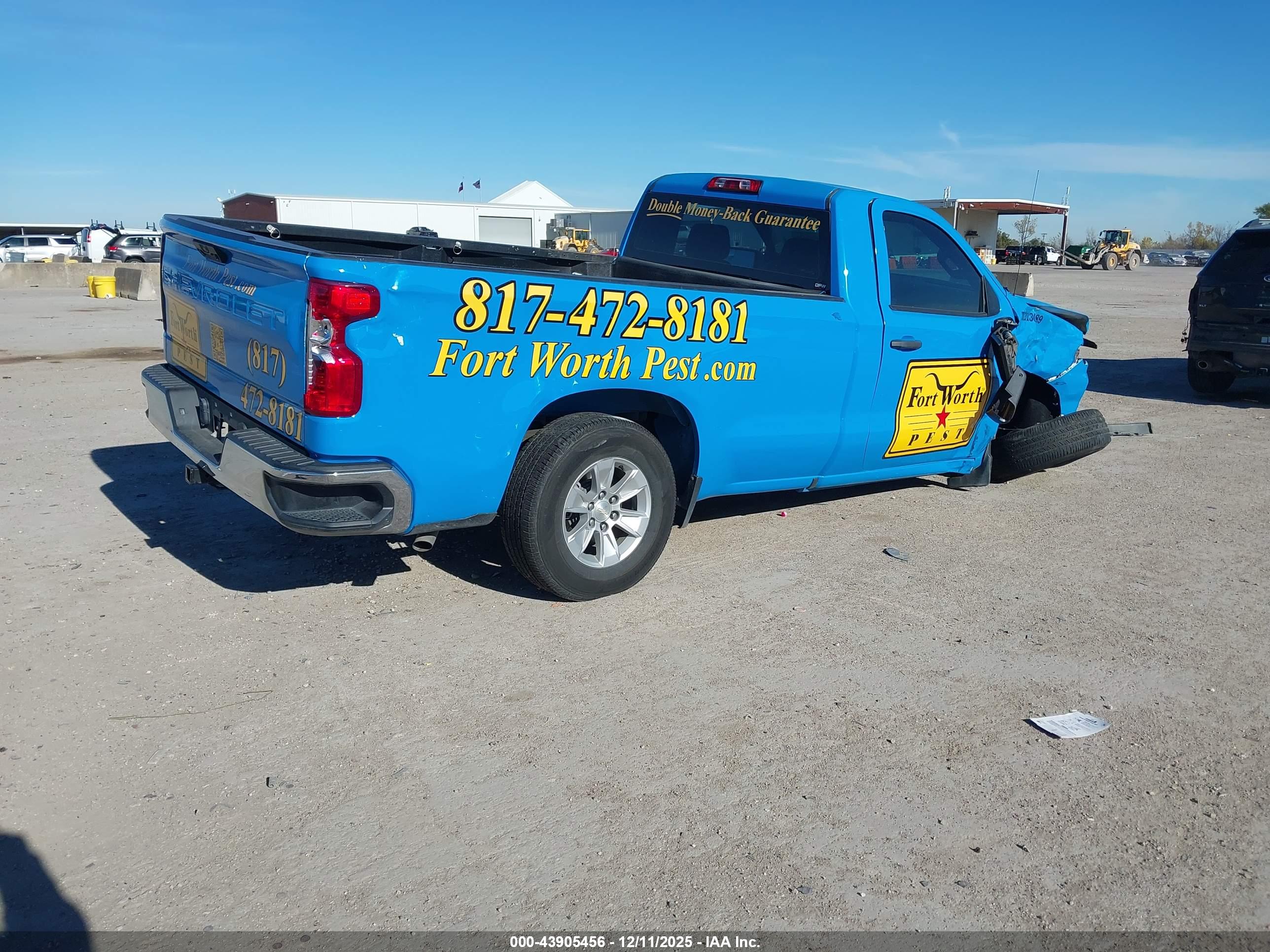 CHEVROLET SILVERADO image 4