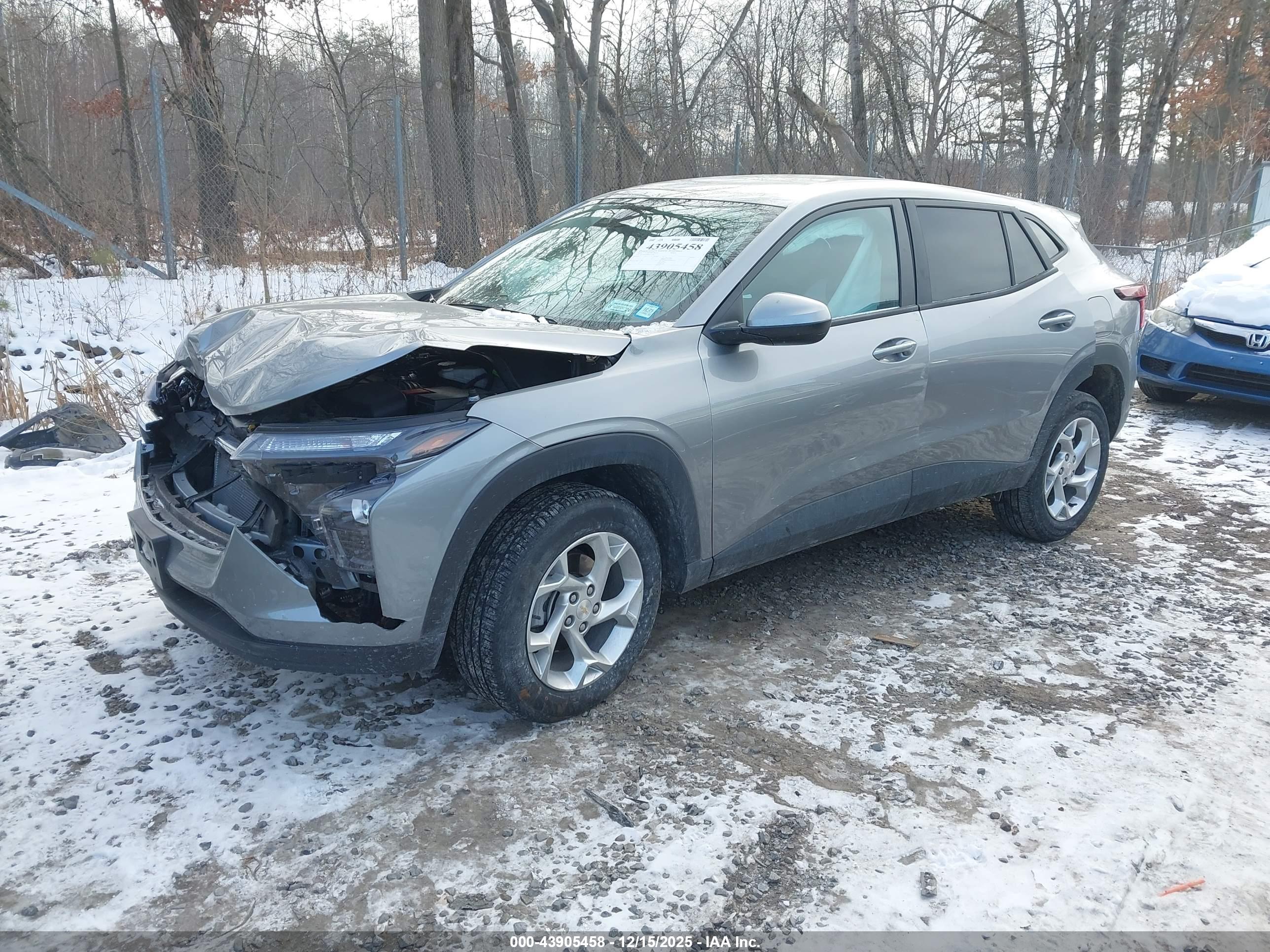 CHEVROLET TRAX image 2
