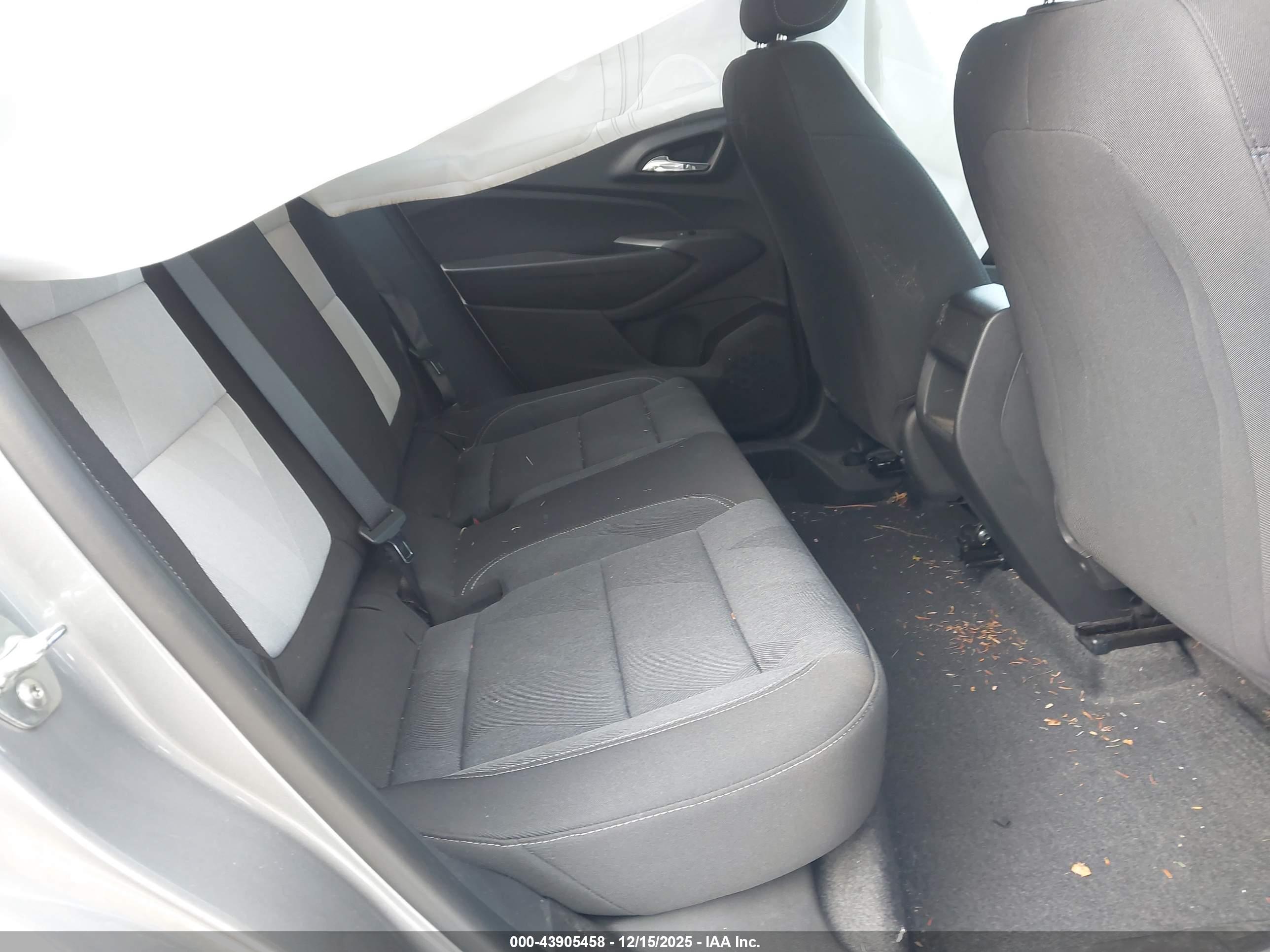 CHEVROLET TRAX image 8