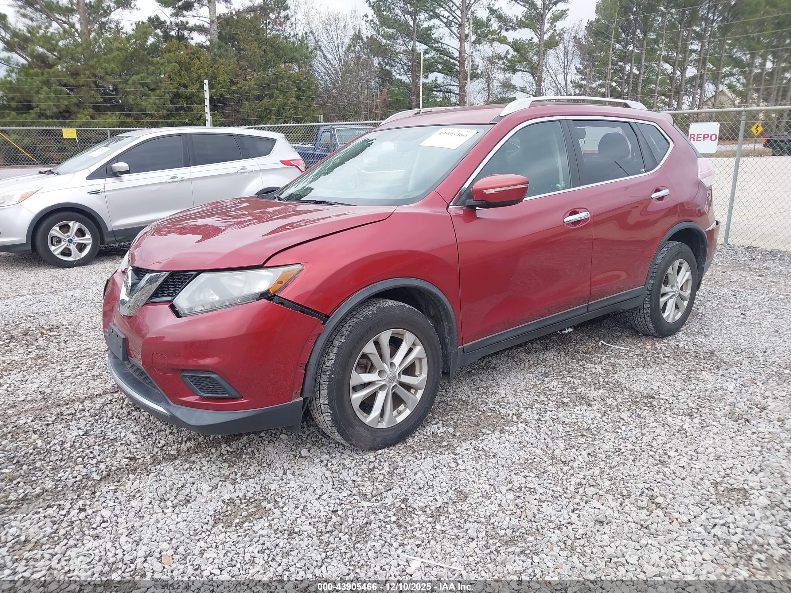 NISSAN ROGUE image 2
