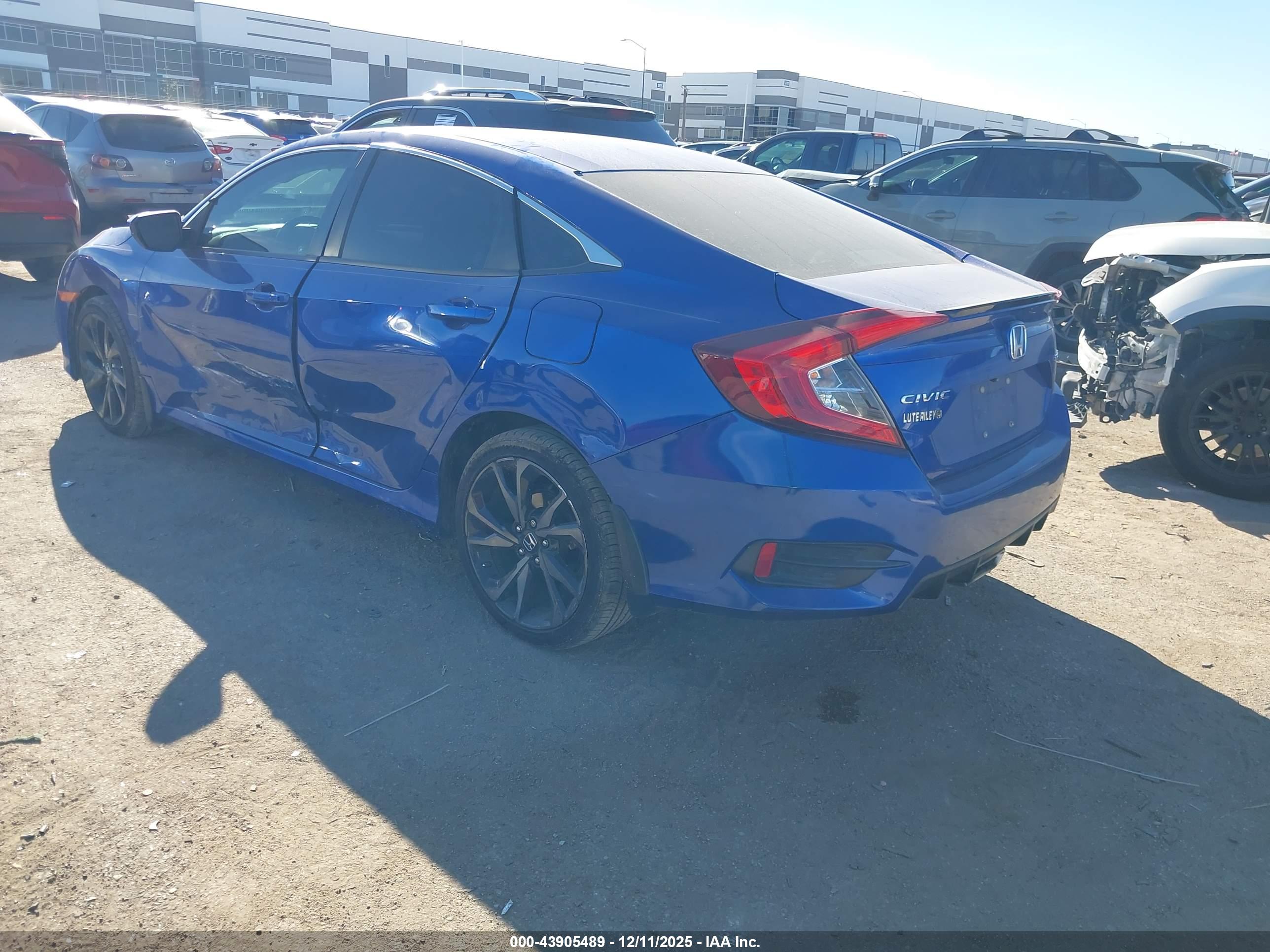 HONDA CIVIC image 3
