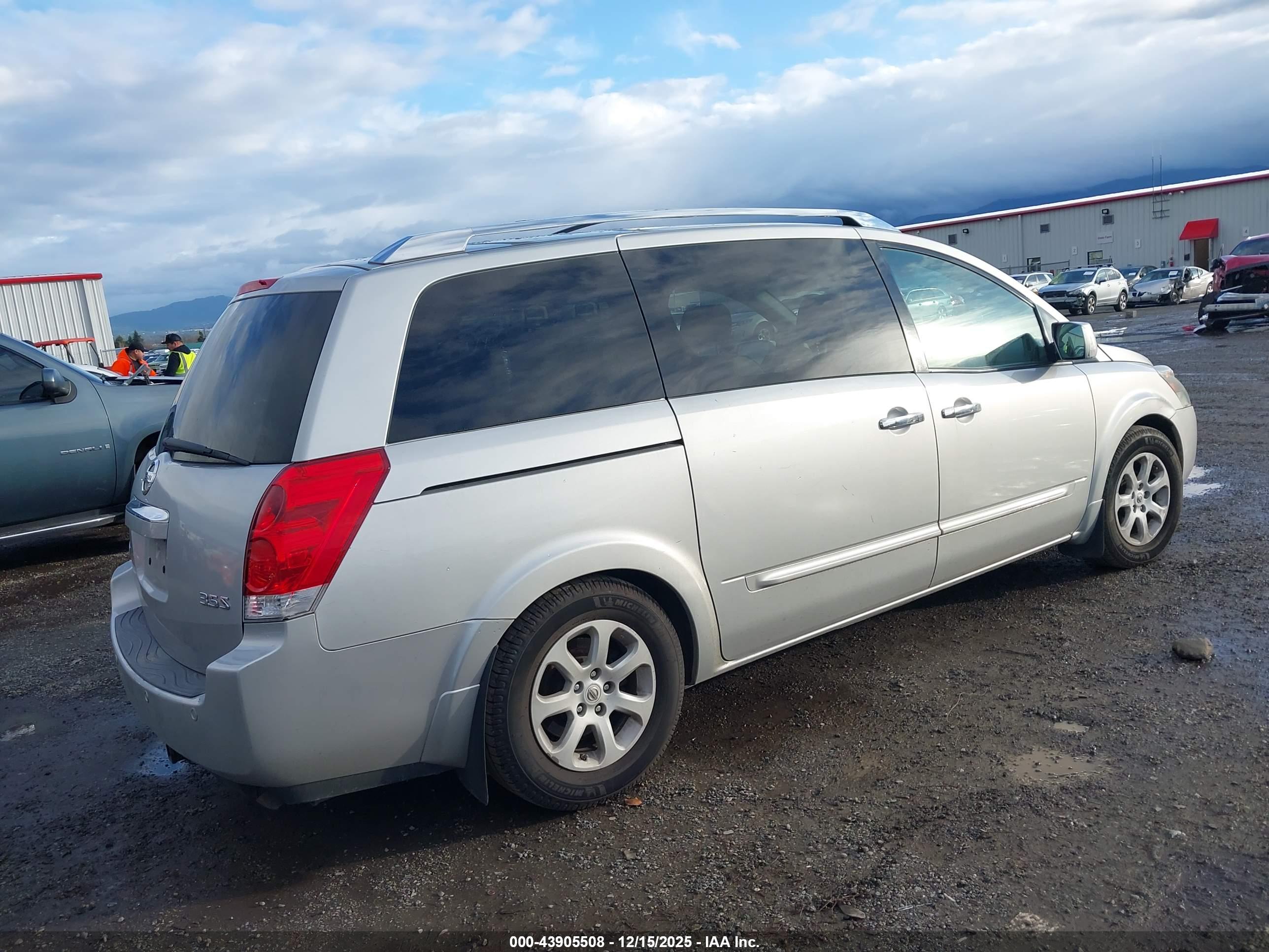 NISSAN QUEST image 4