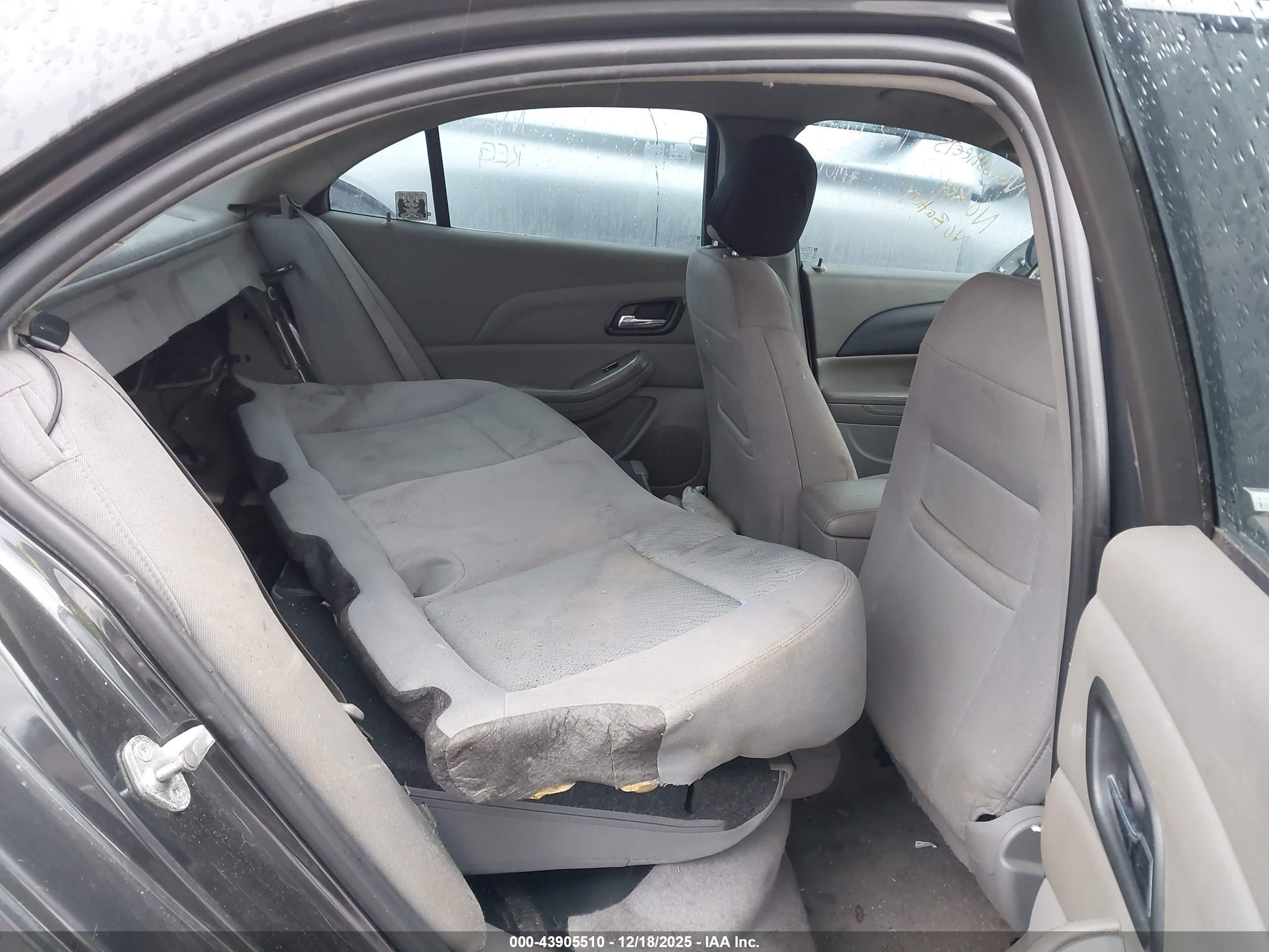 CHEVROLET MALIBU image 8