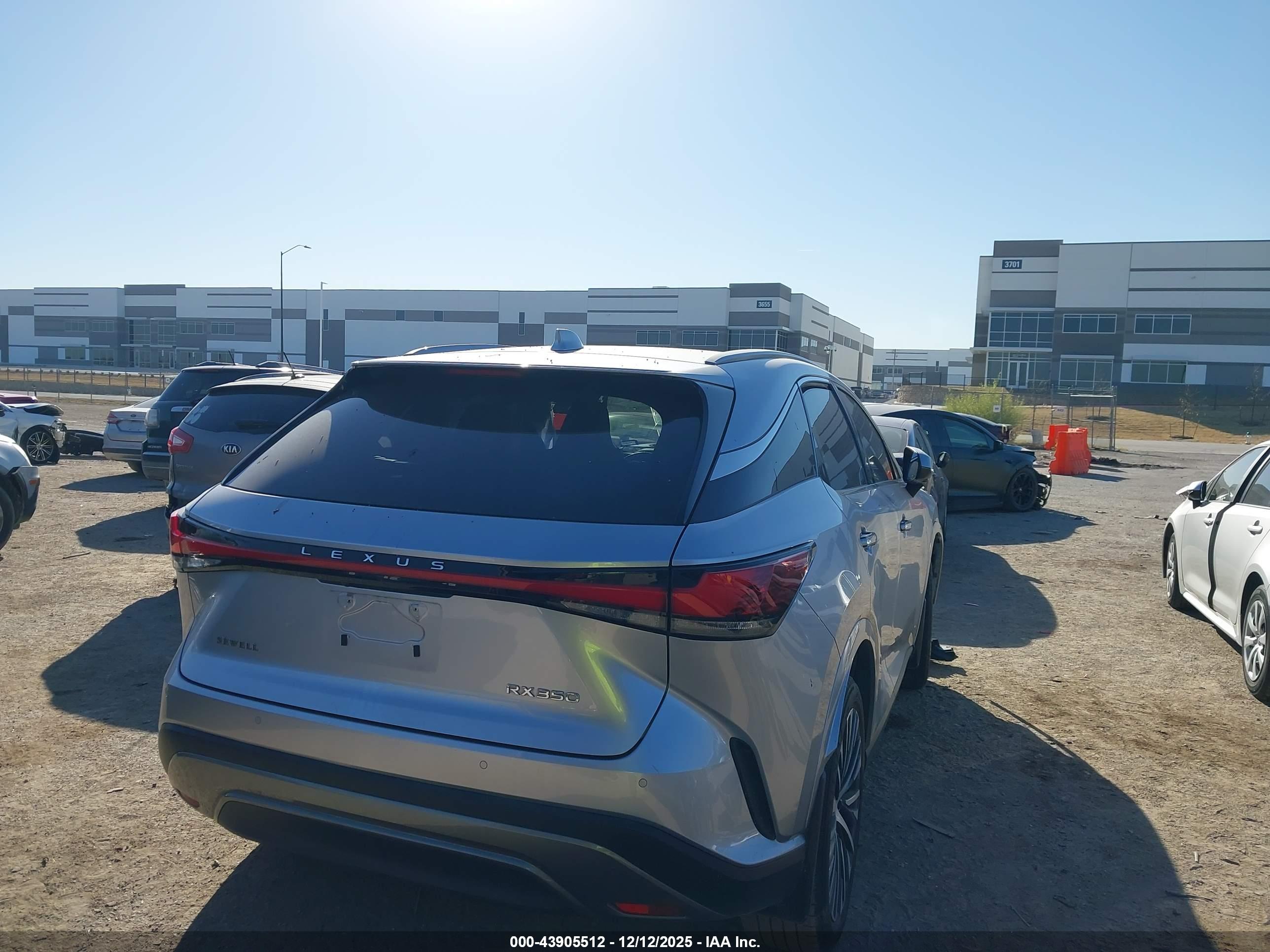 LEXUS RX image 4