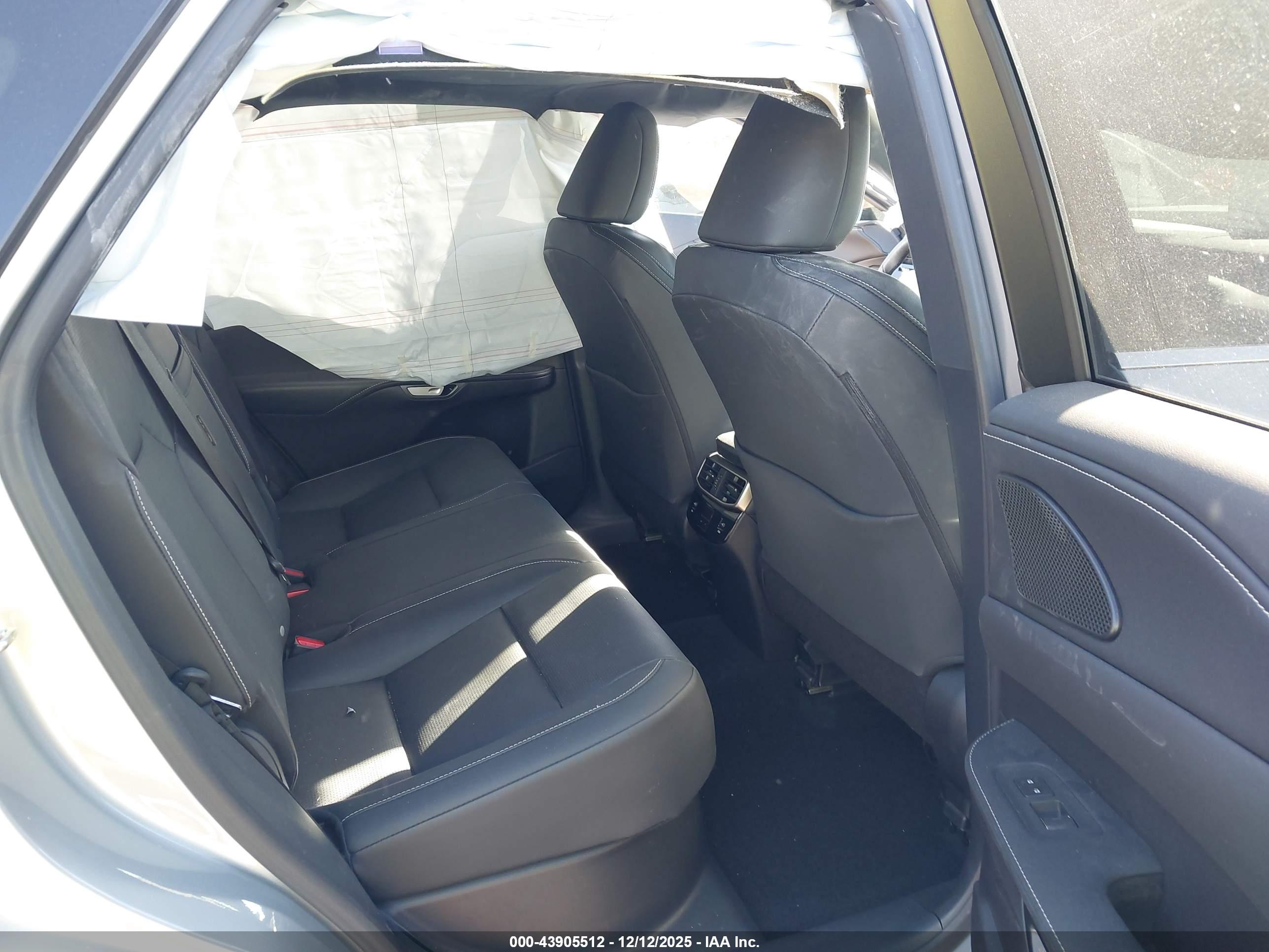 LEXUS RX image 8