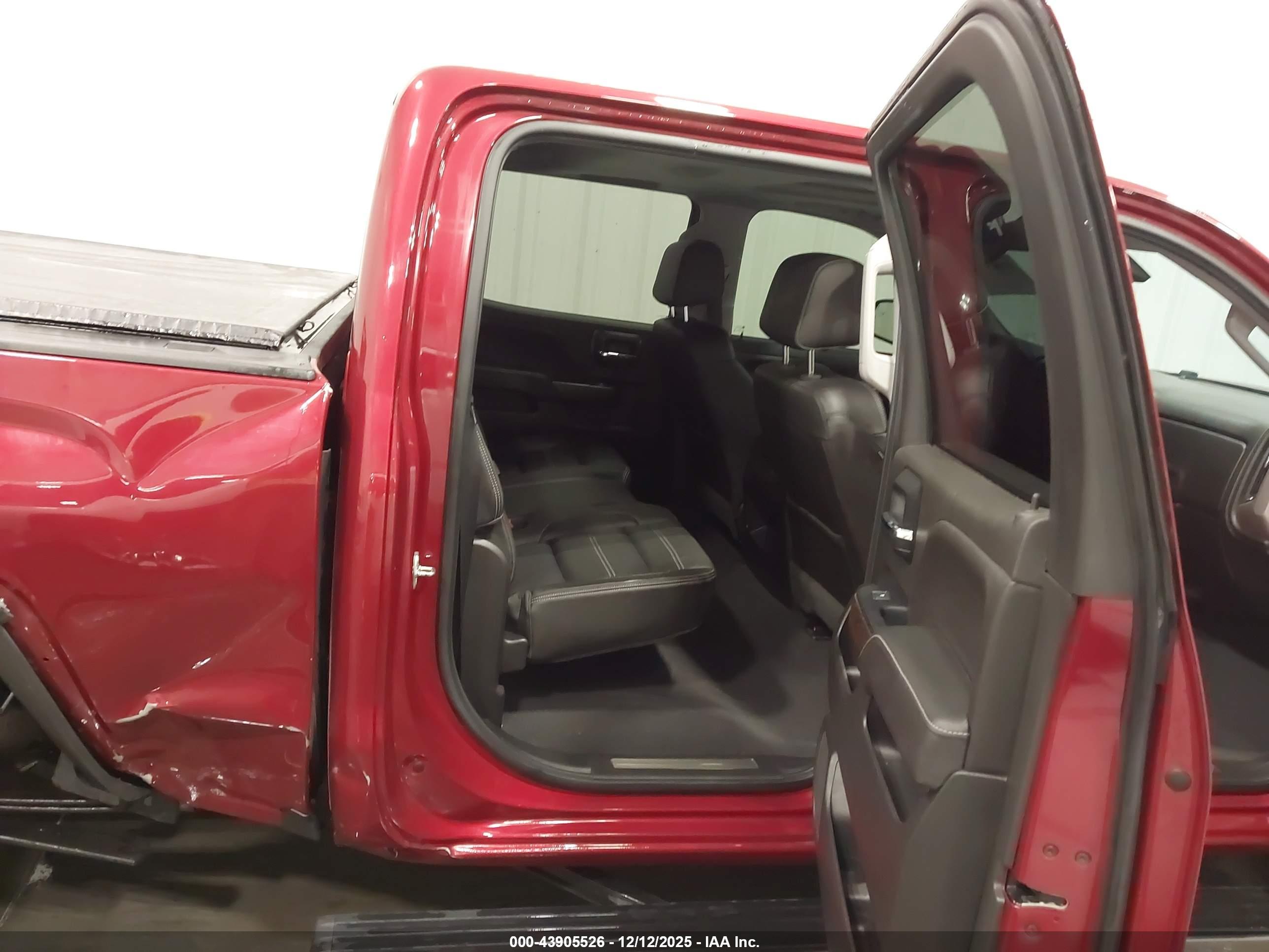 GMC SIERRA image 8