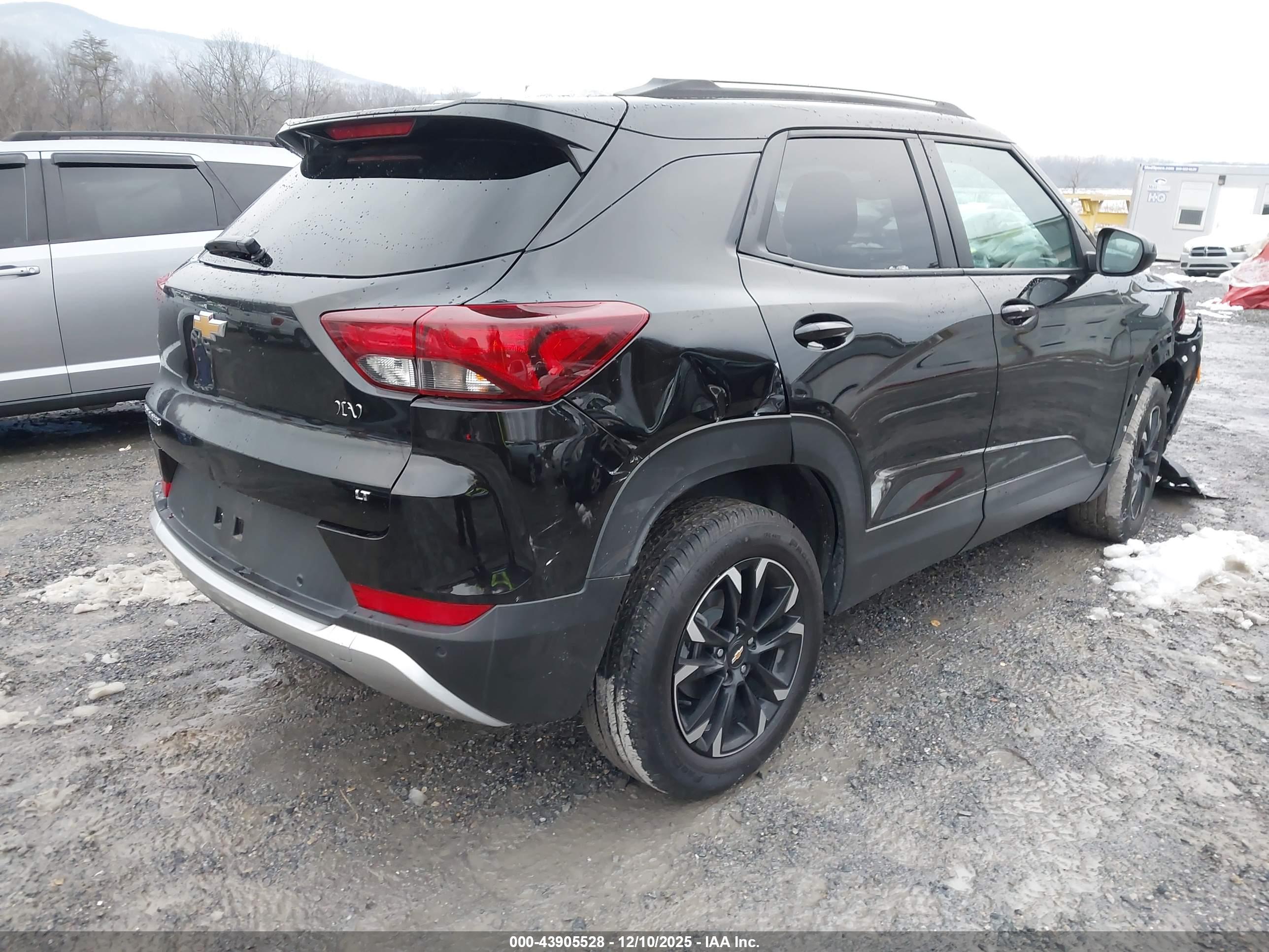 CHEVROLET TRAILBLAZER image 4