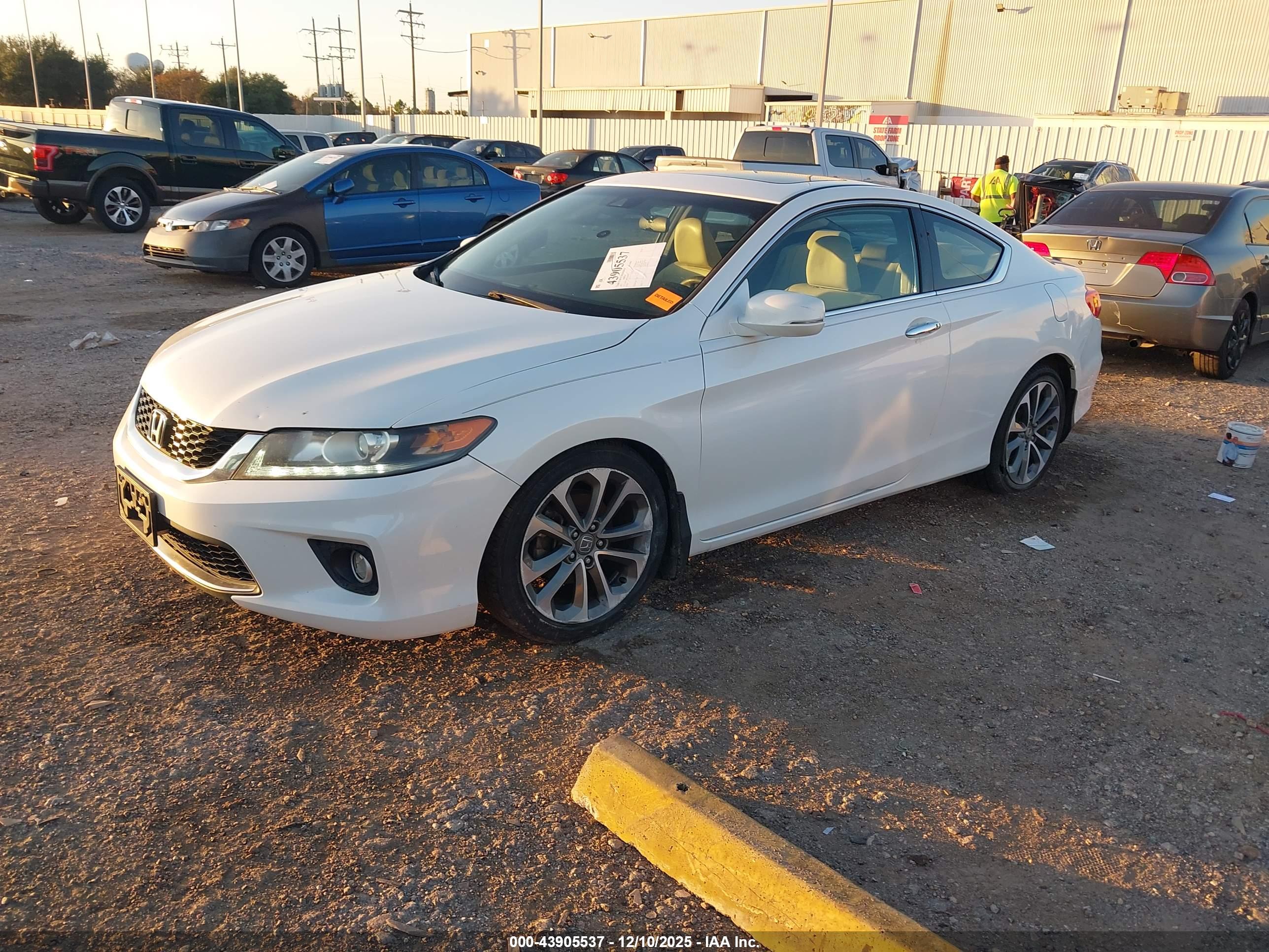 HONDA ACCORD image 2