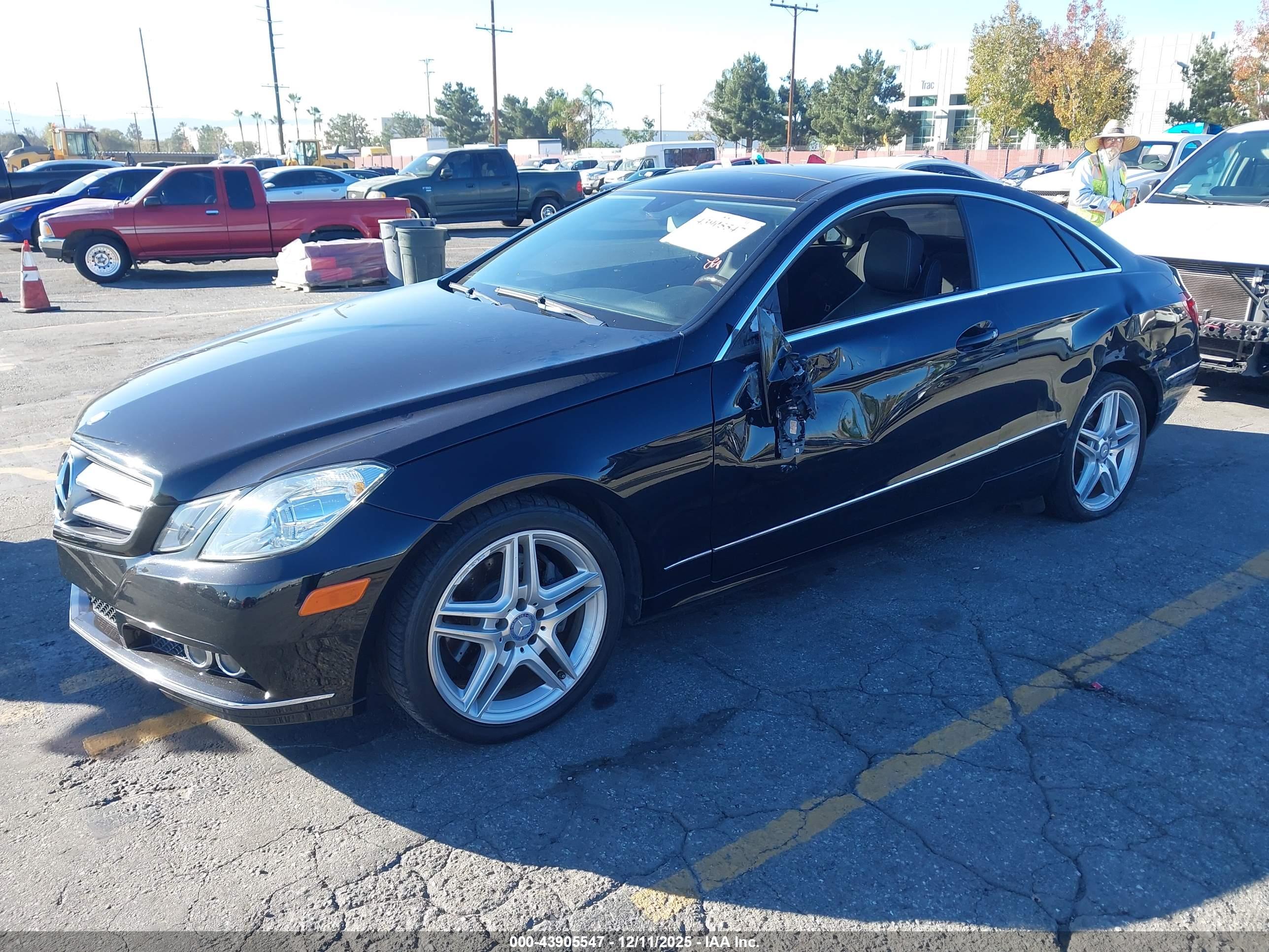 MERCEDES-BENZ E image 2