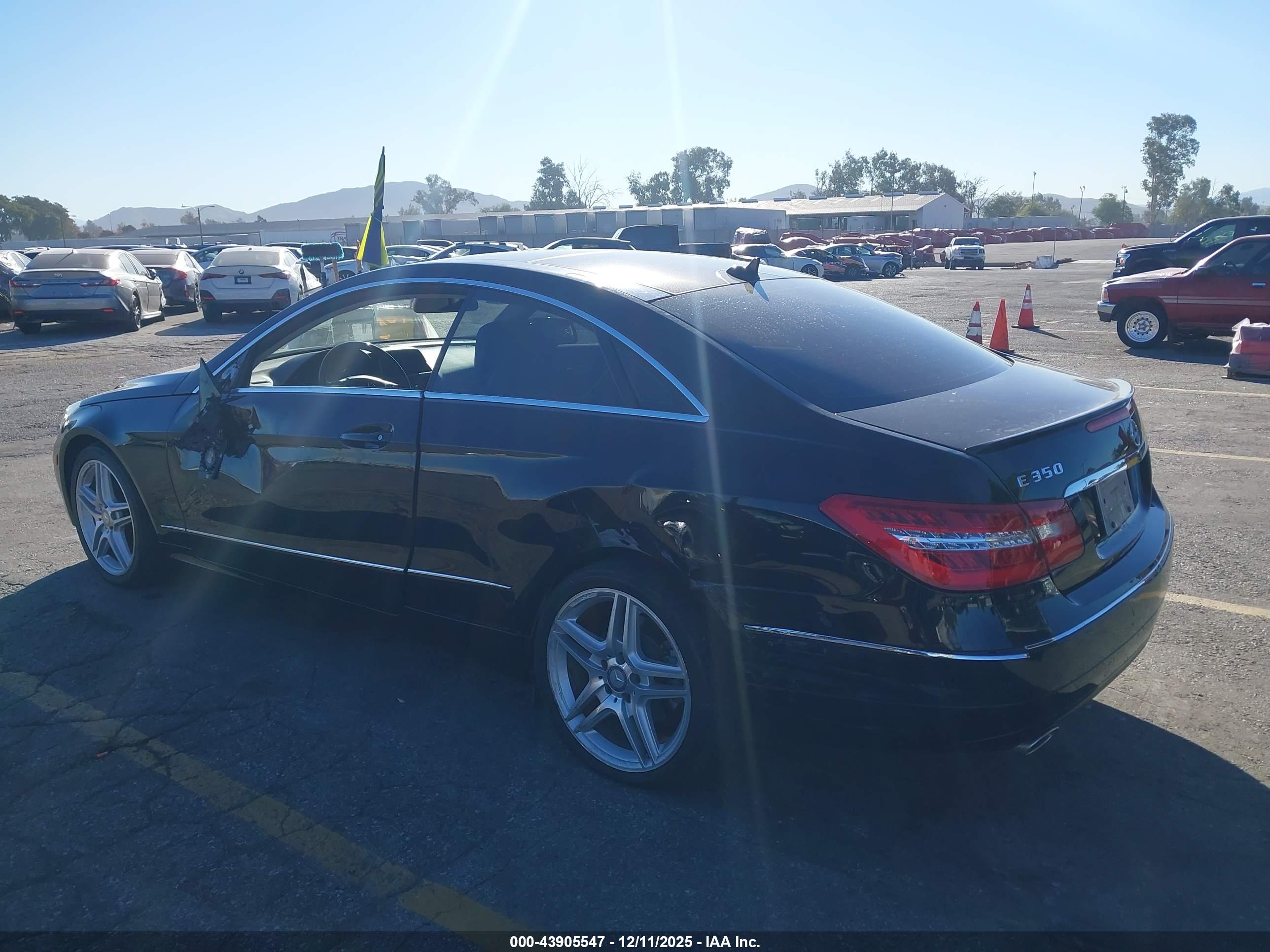 MERCEDES-BENZ E image 3