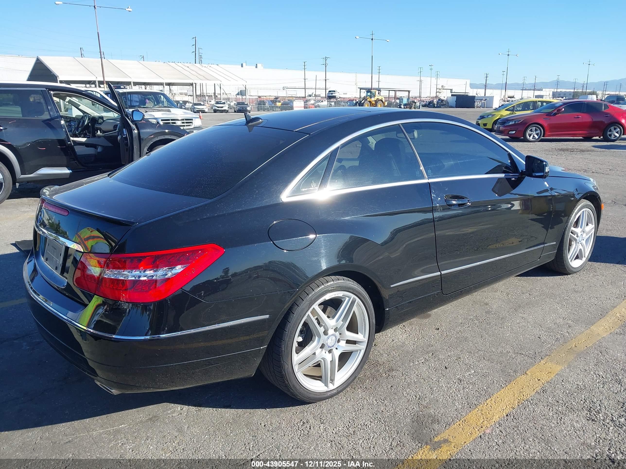 MERCEDES-BENZ E image 4