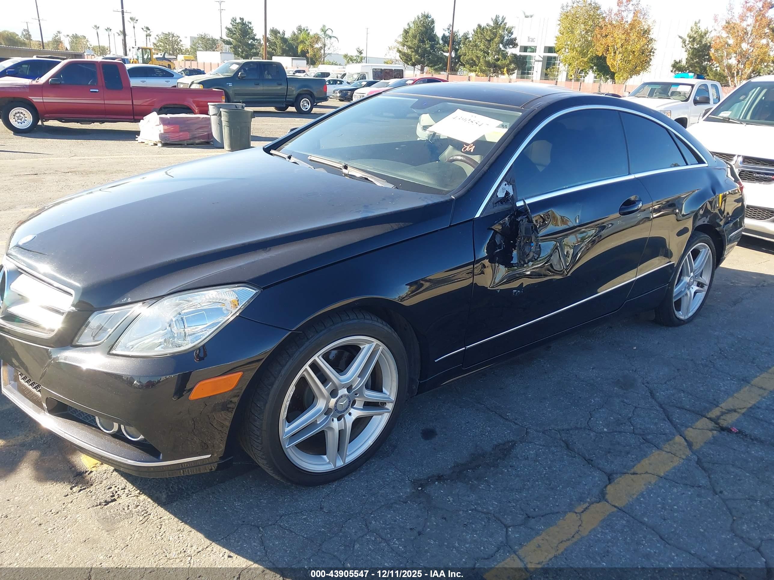 MERCEDES-BENZ E image 6