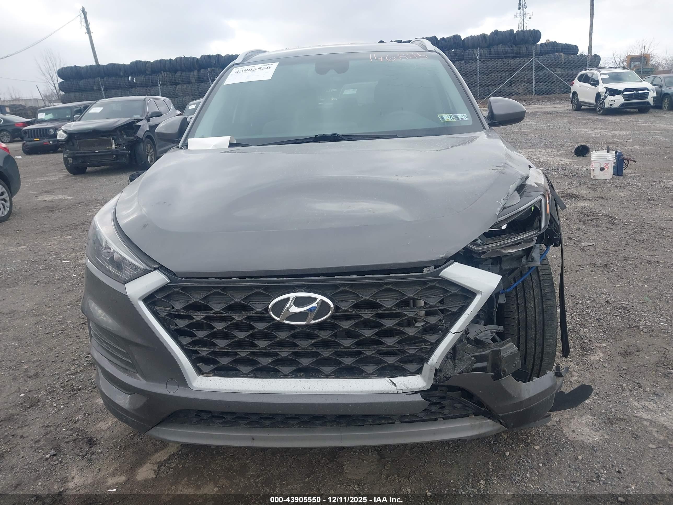 HYUNDAI TUCSON image 6