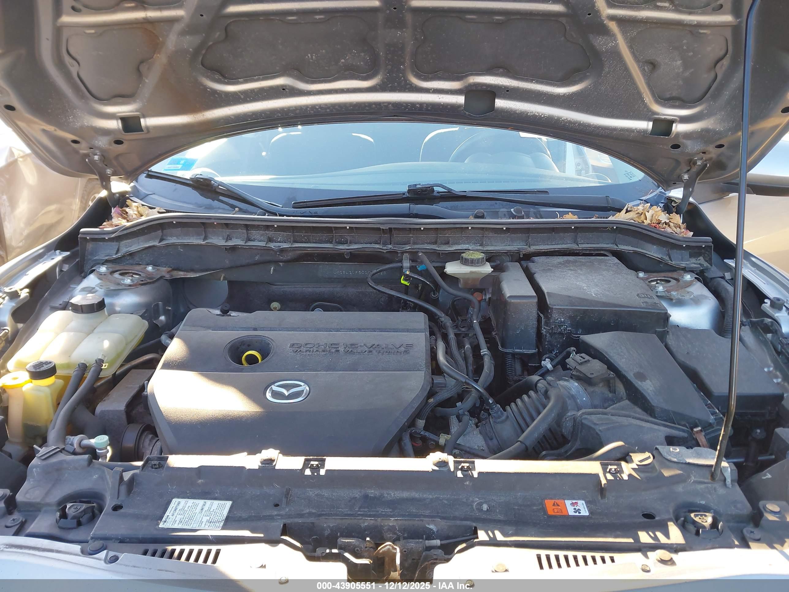 MAZDA MAZDA3 image 10