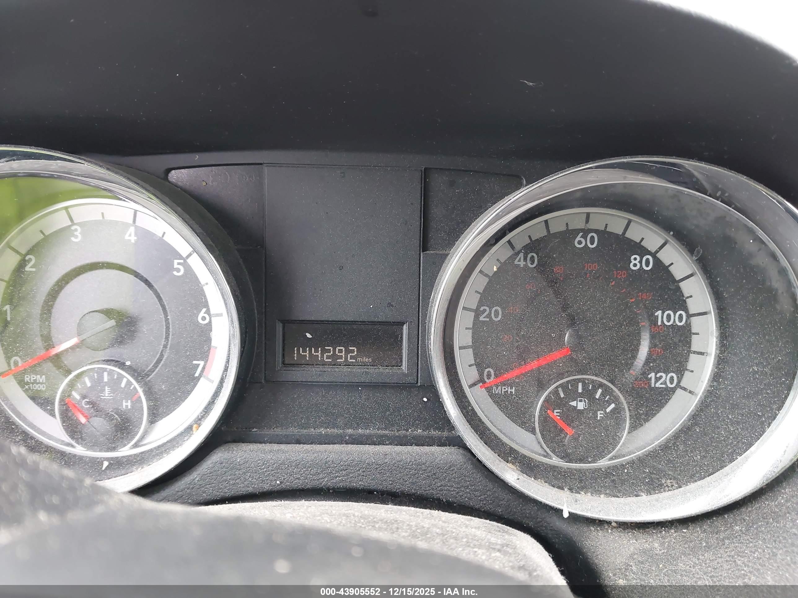 DODGE GRAND image 7