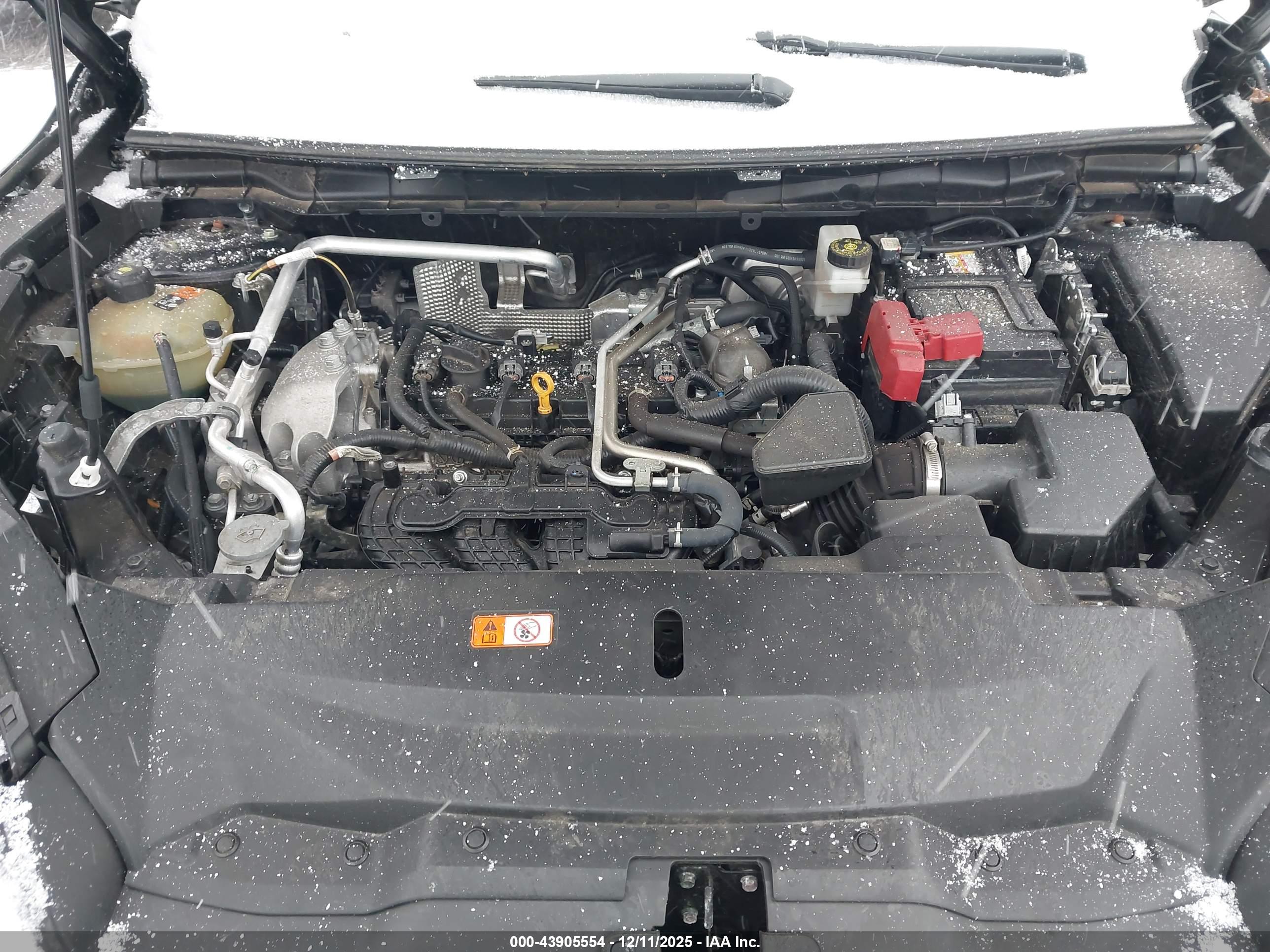 MITSUBISHI OUTLANDER image 10