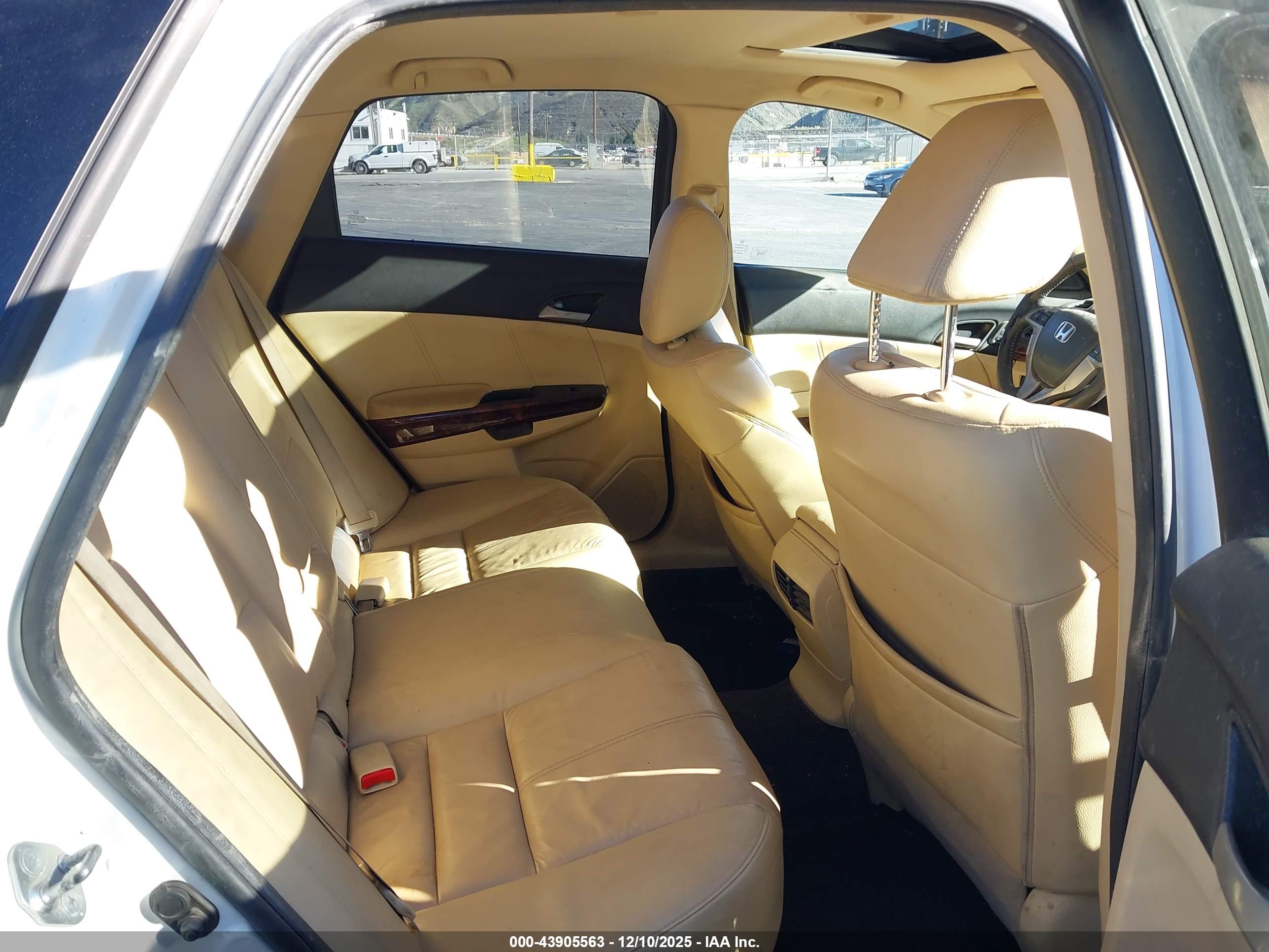 HONDA ACCORD image 8