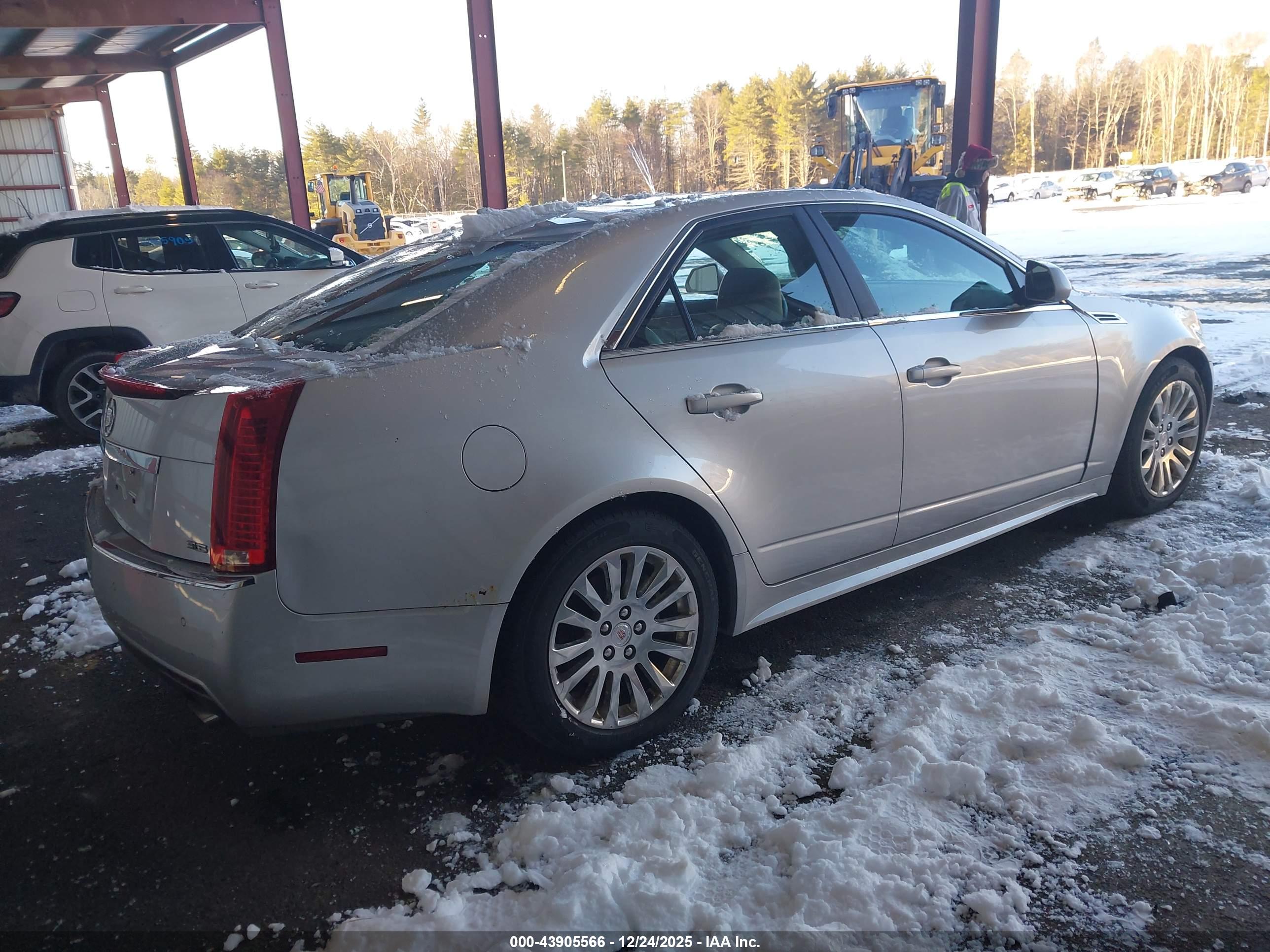 CADILLAC CTS image 4