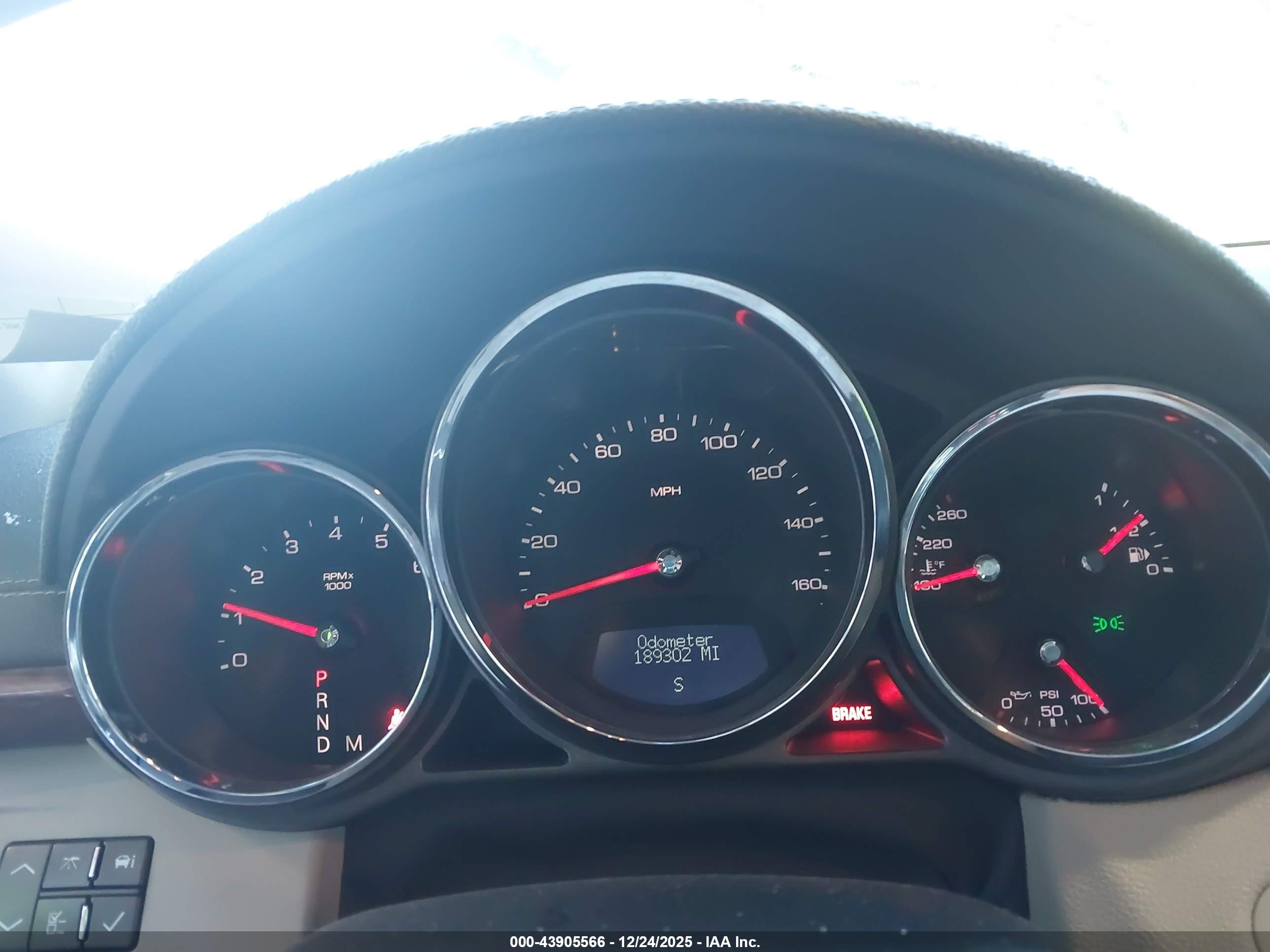 CADILLAC CTS image 7