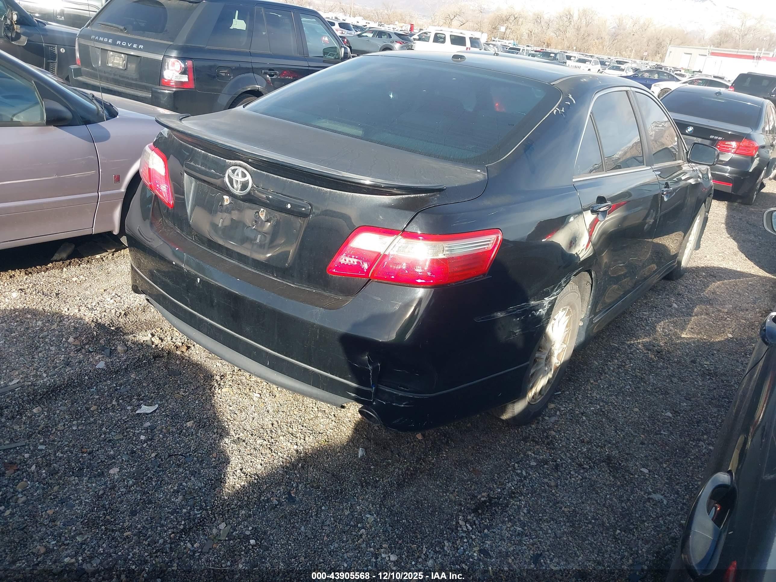 TOYOTA CAMRY image 4