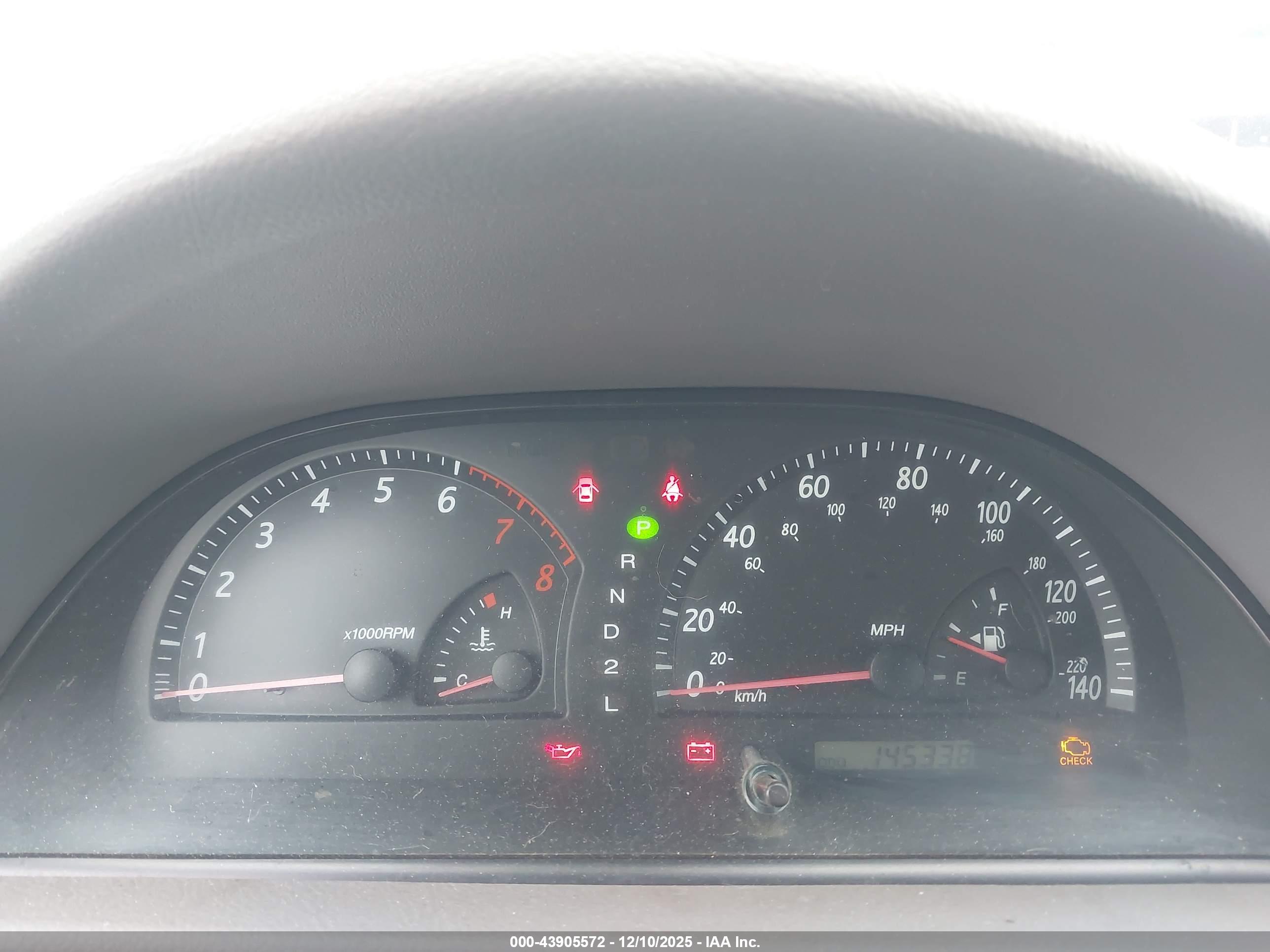 TOYOTA CAMRY image 7