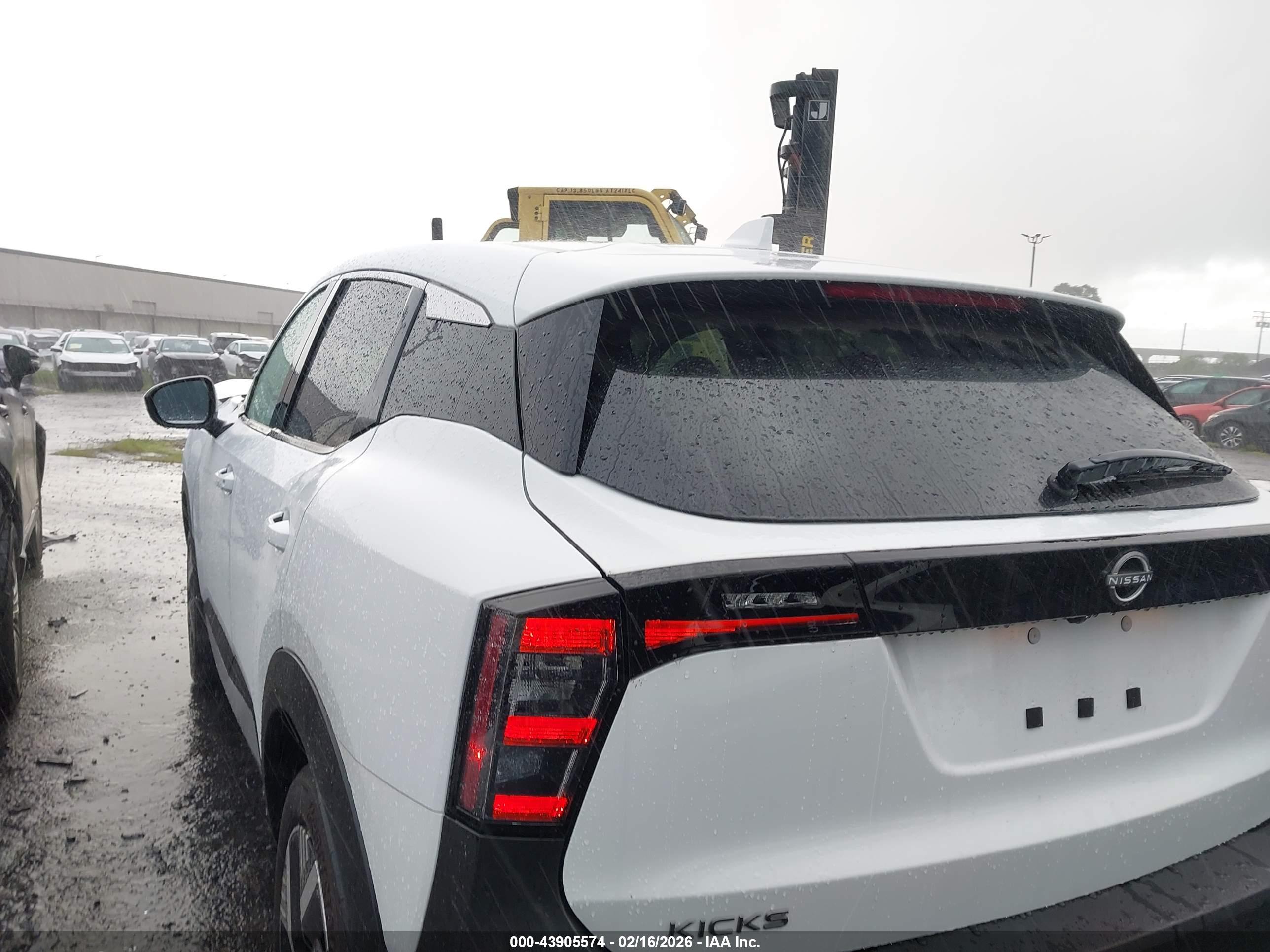 NISSAN KICKS image 3
