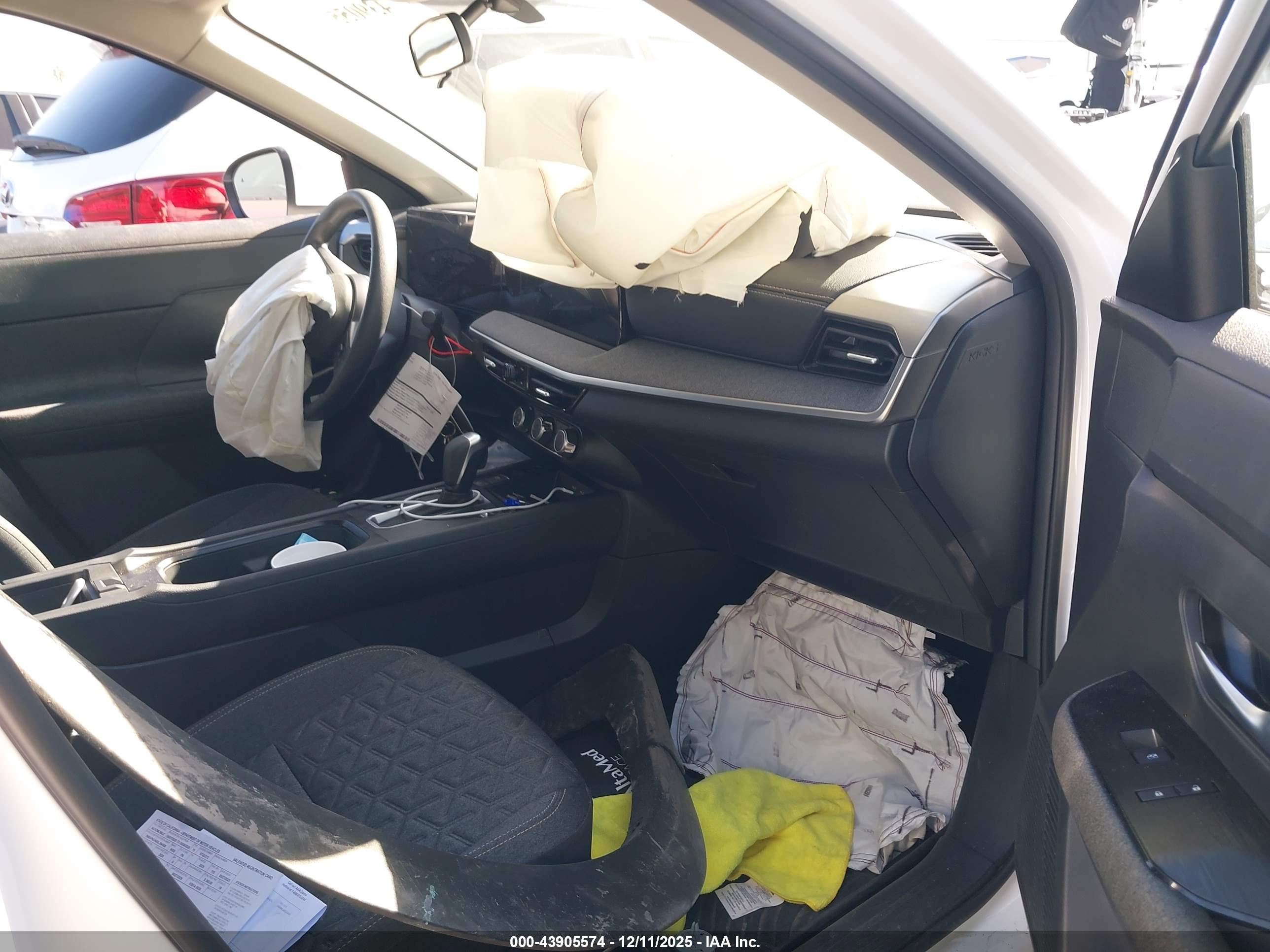 NISSAN KICKS image 5