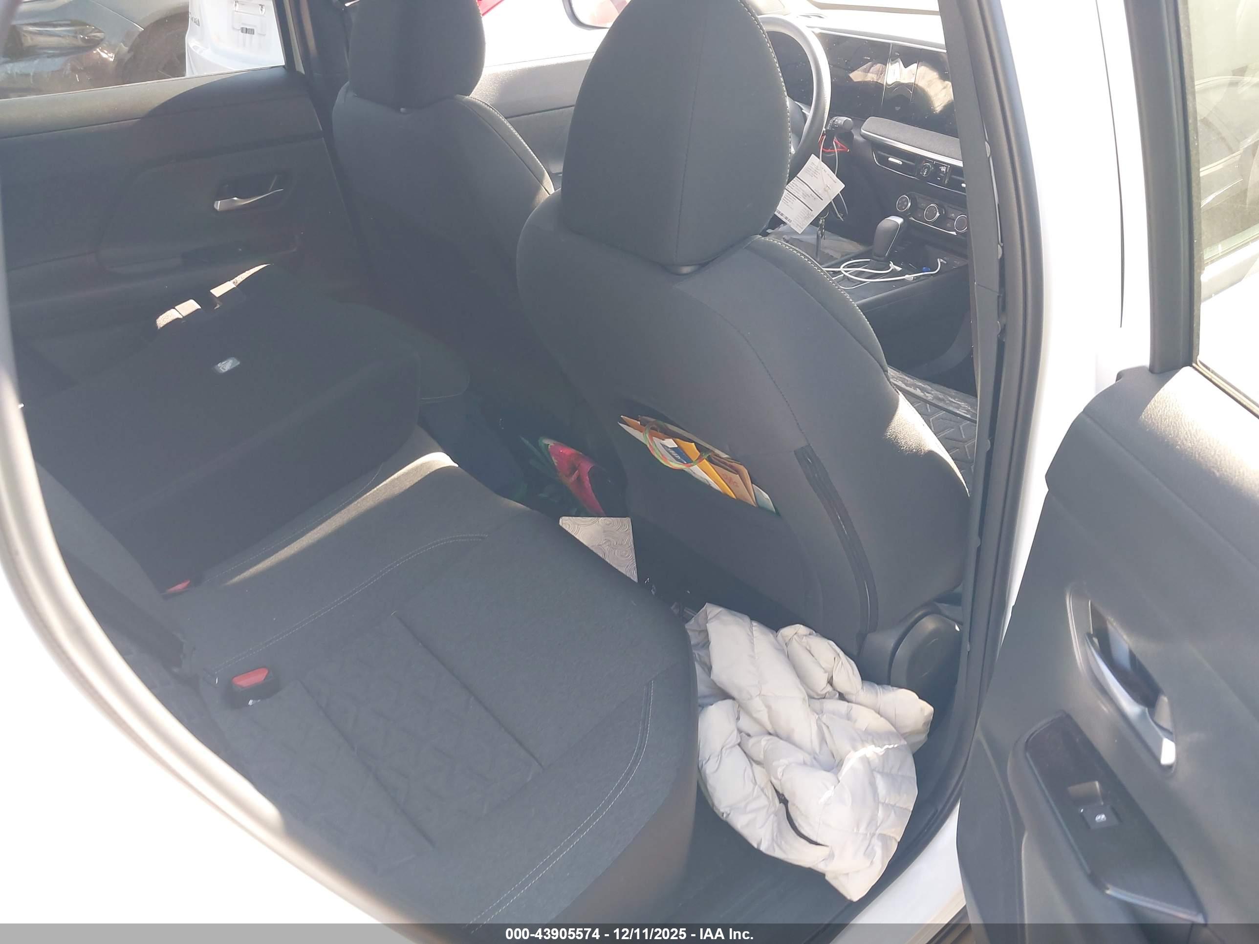 NISSAN KICKS image 8