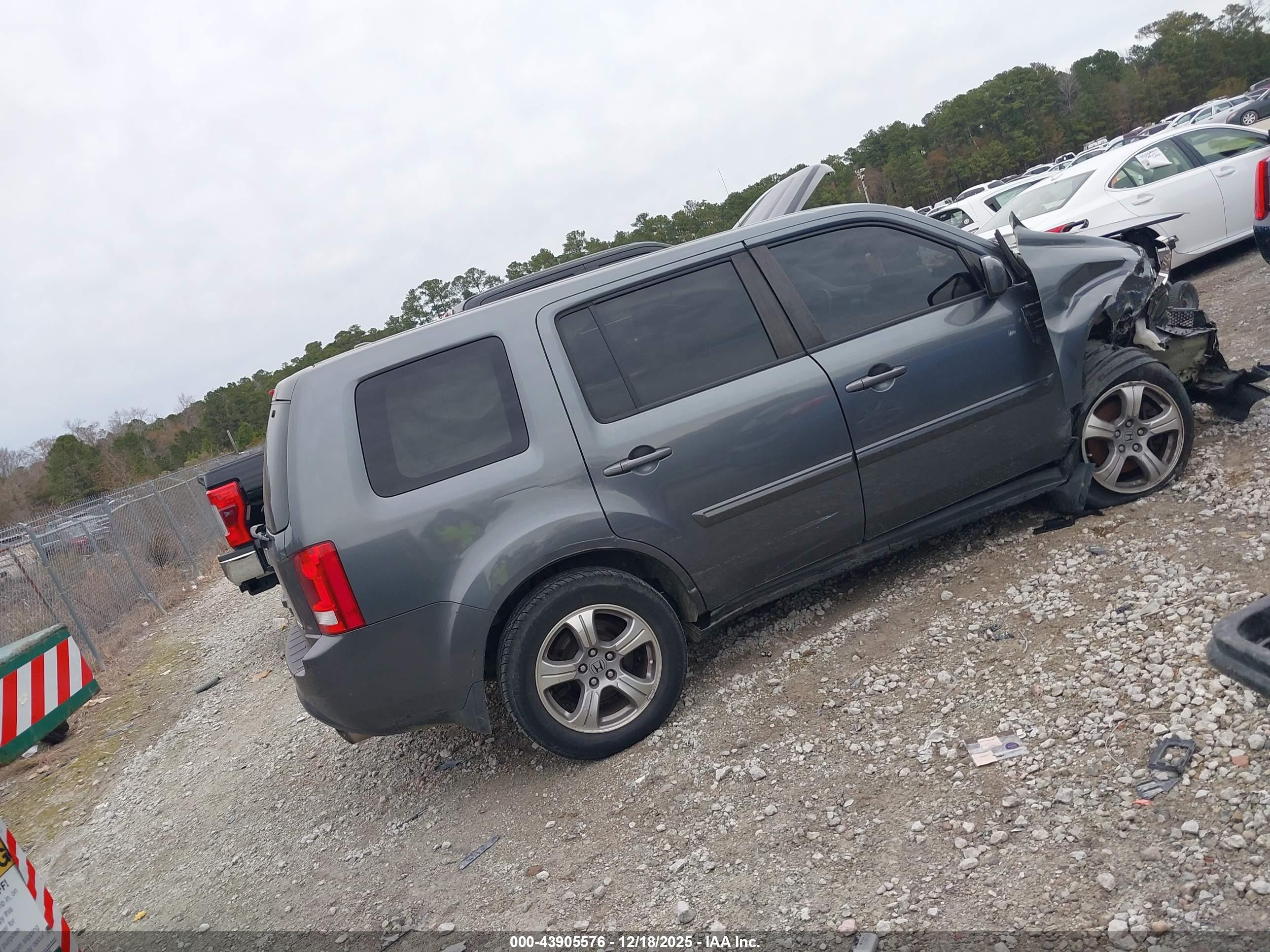 HONDA PILOT image 4
