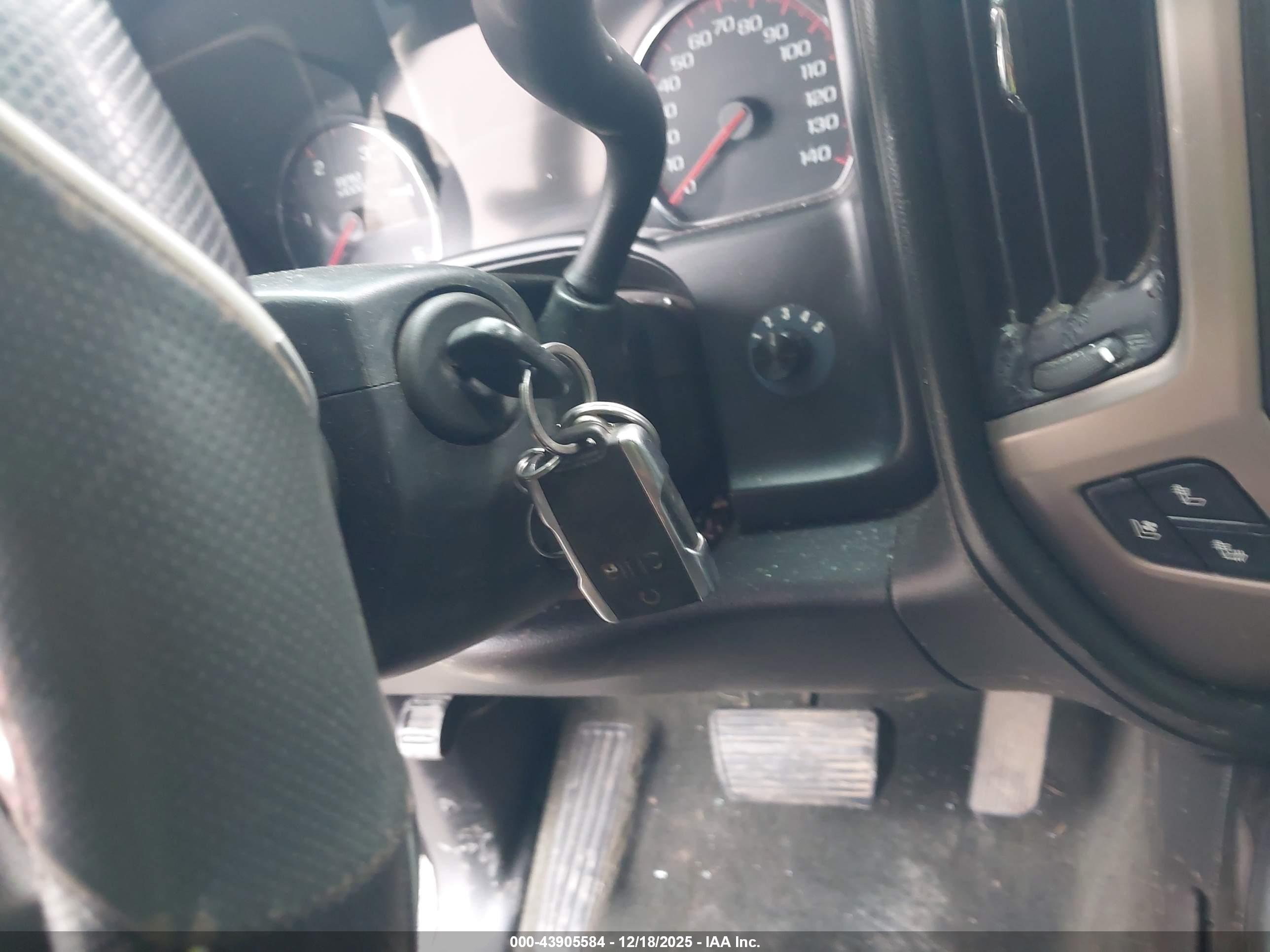 GMC SIERRA image 11