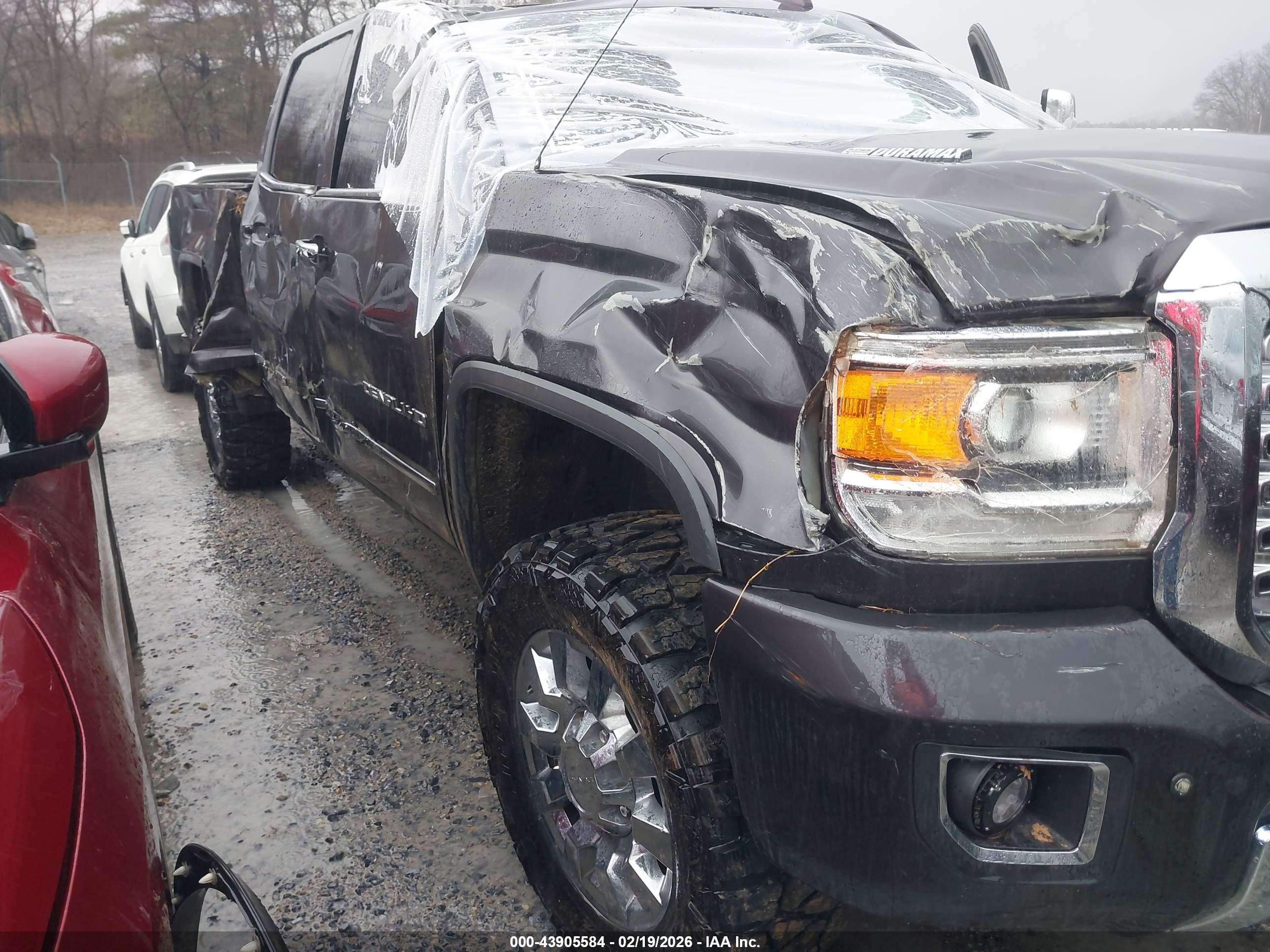 GMC SIERRA image 6