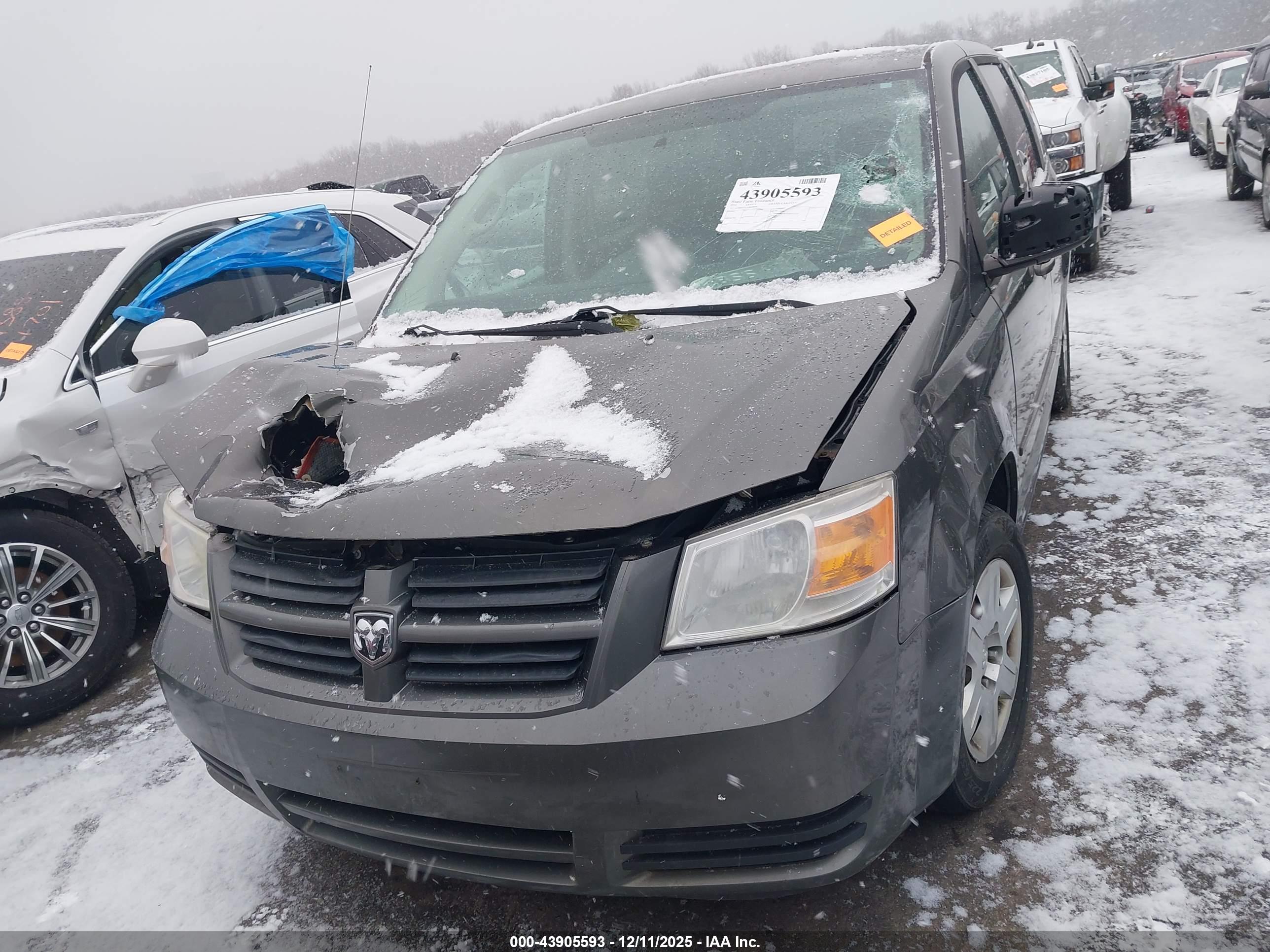 DODGE GRAND image 6