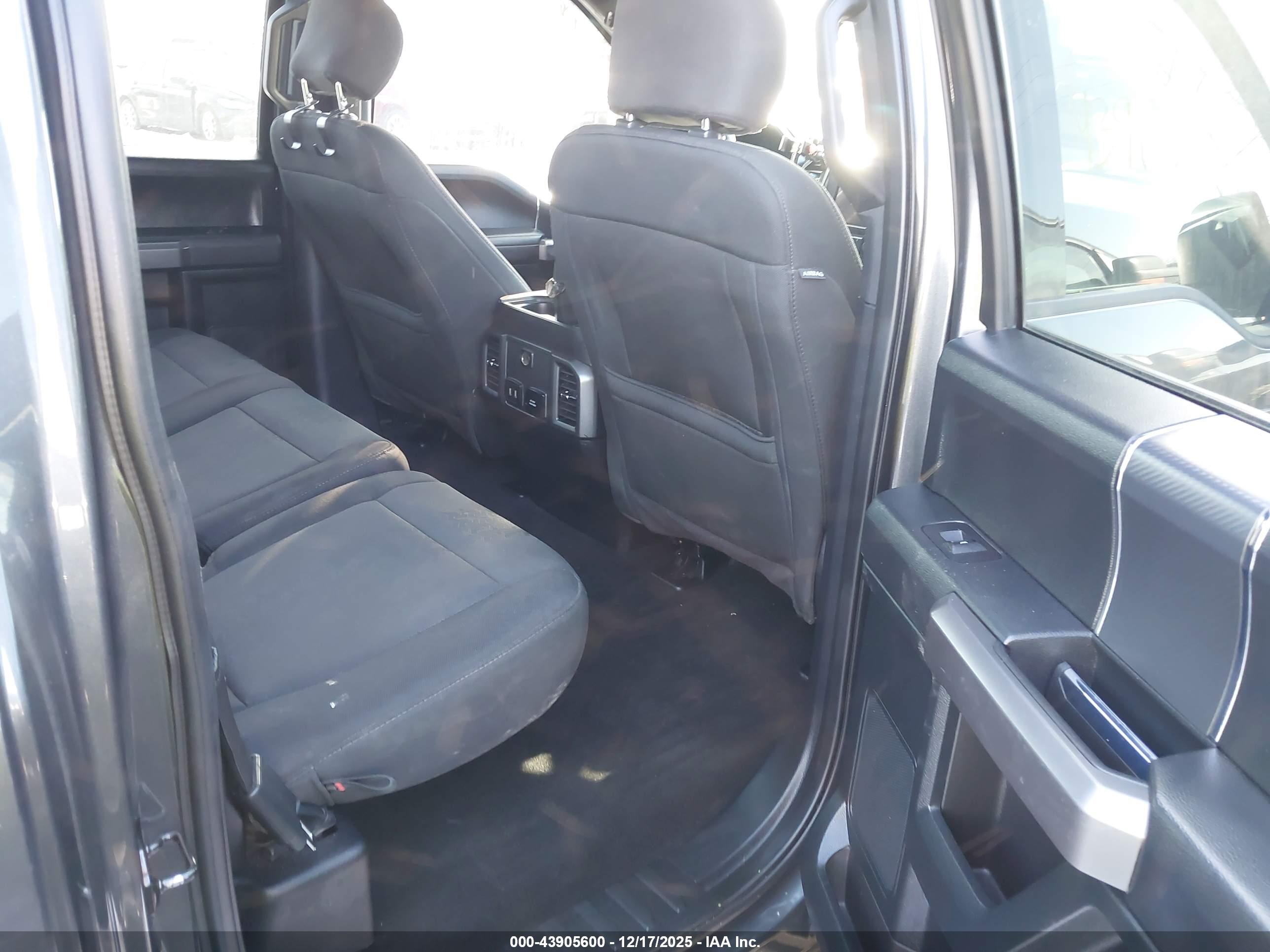 FORD F-150 image 8