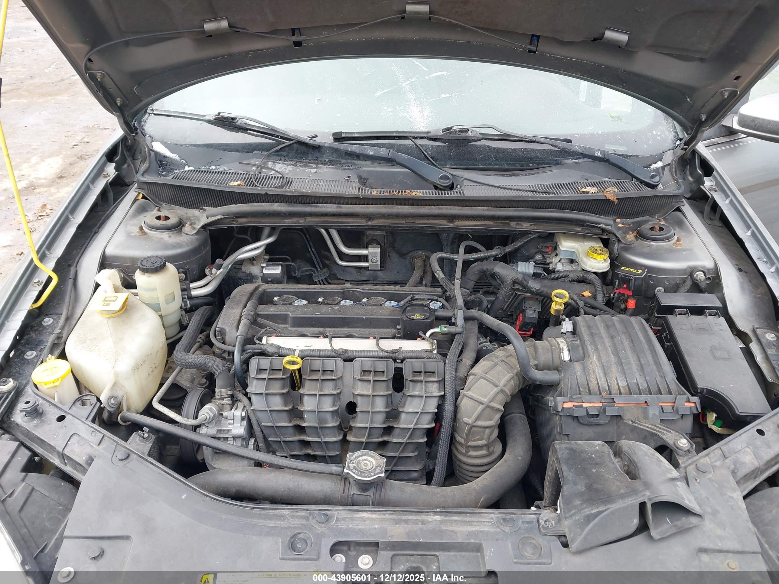 CHRYSLER 200 image 10