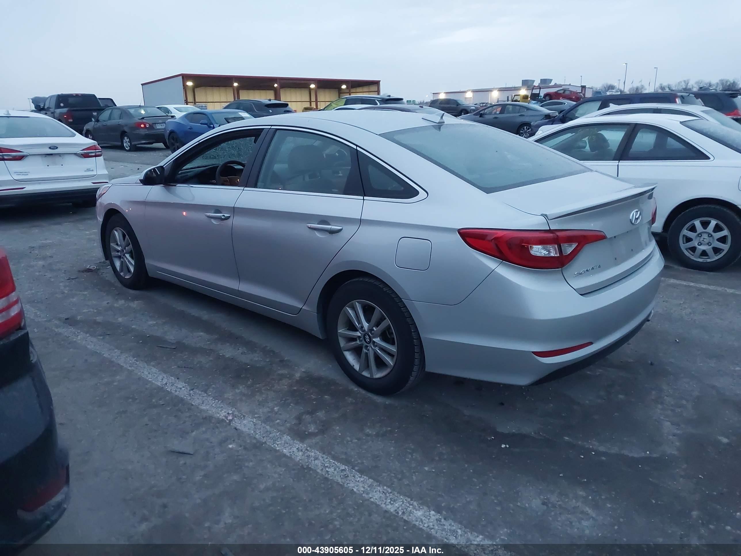 HYUNDAI SONATA image 3