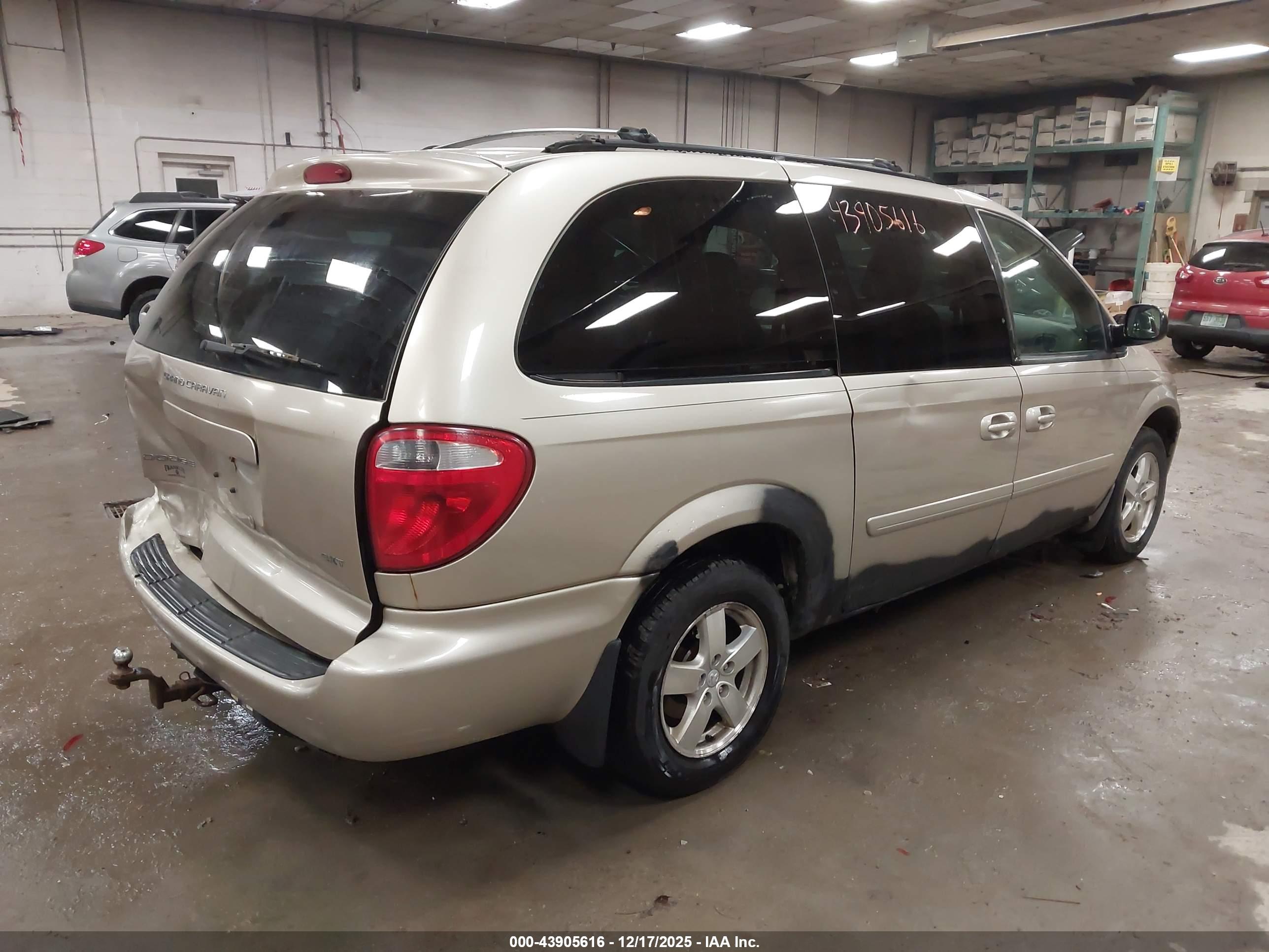 DODGE GRAND image 4