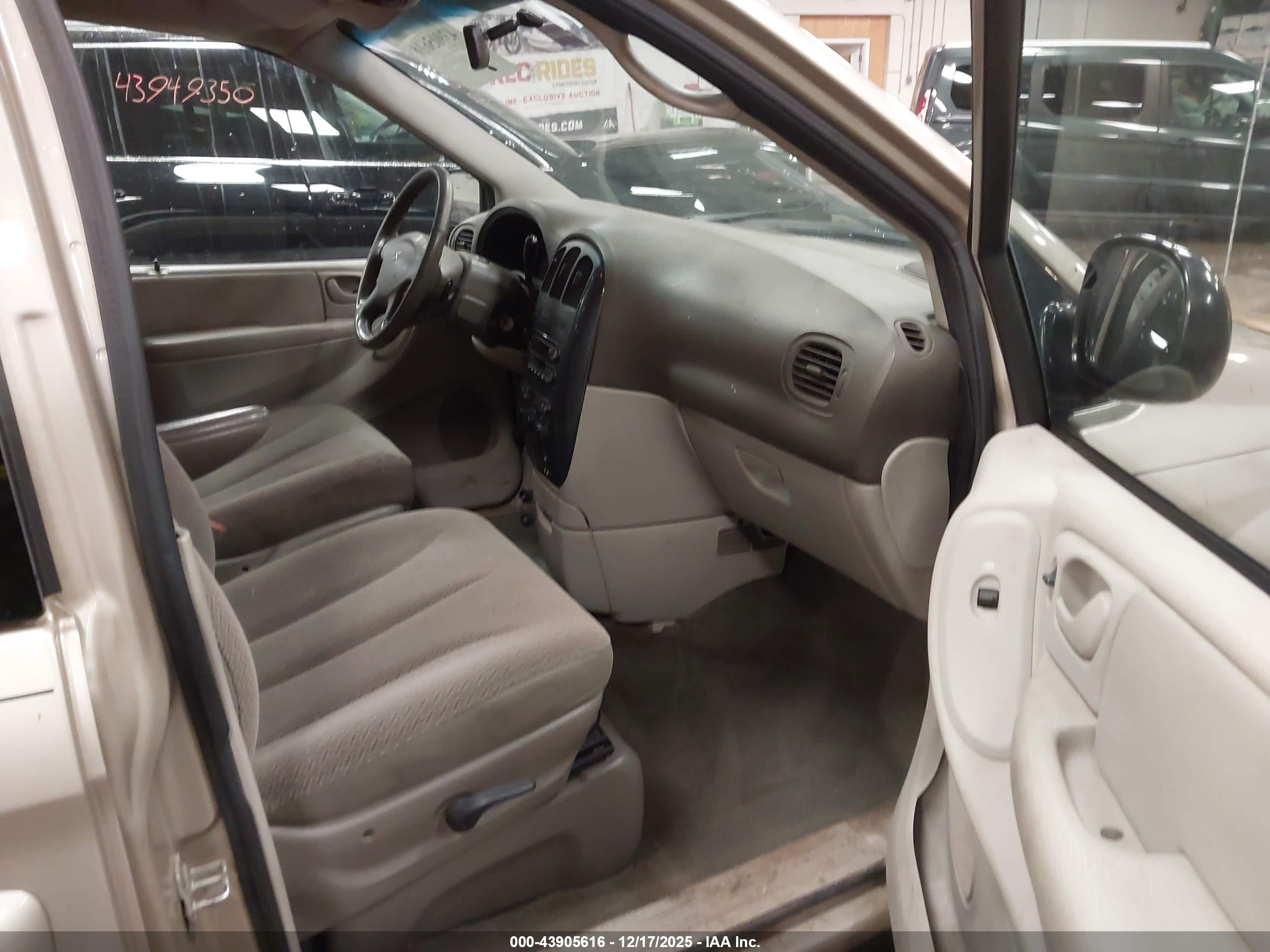 DODGE GRAND image 5