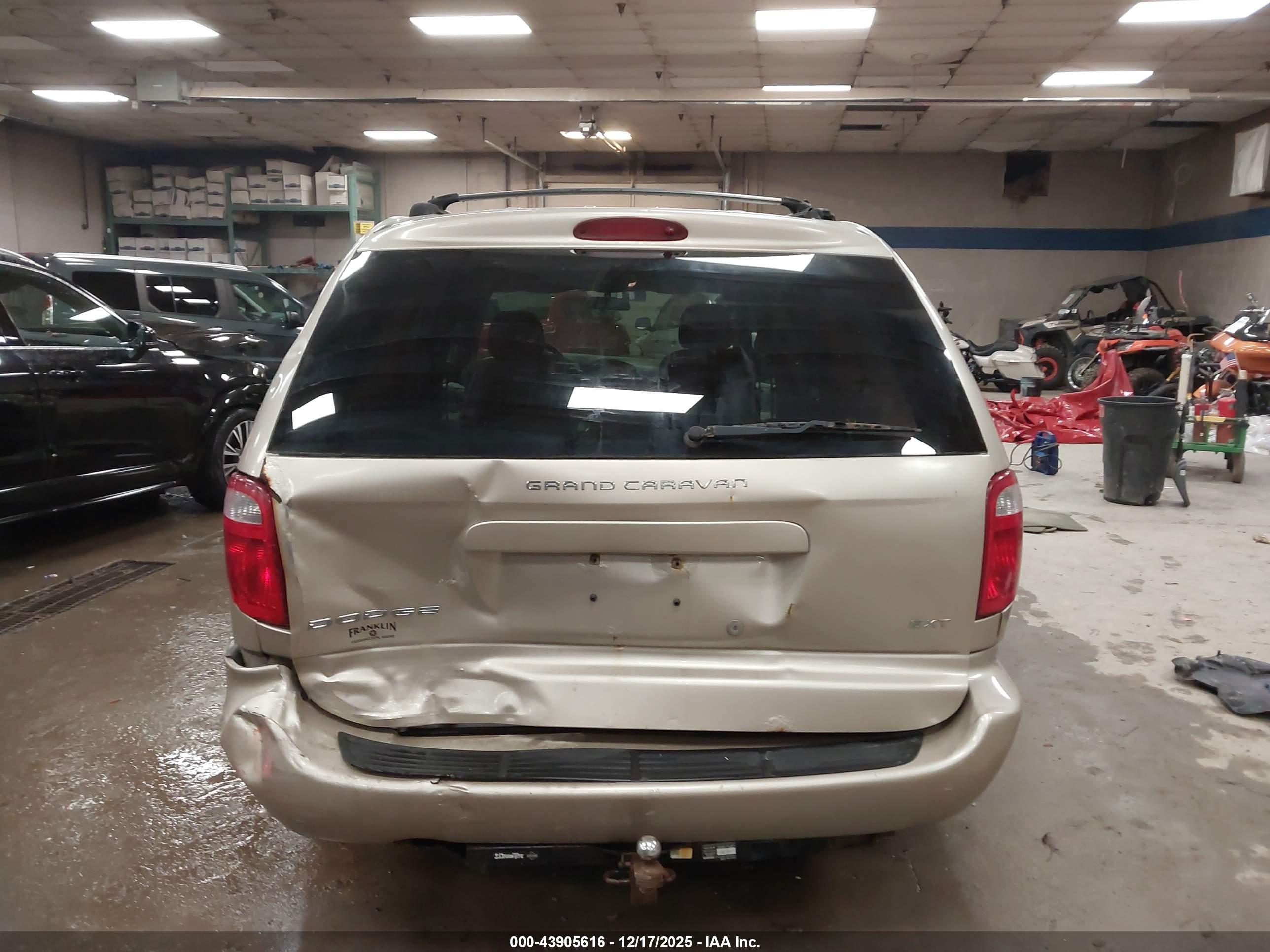 DODGE GRAND image 6