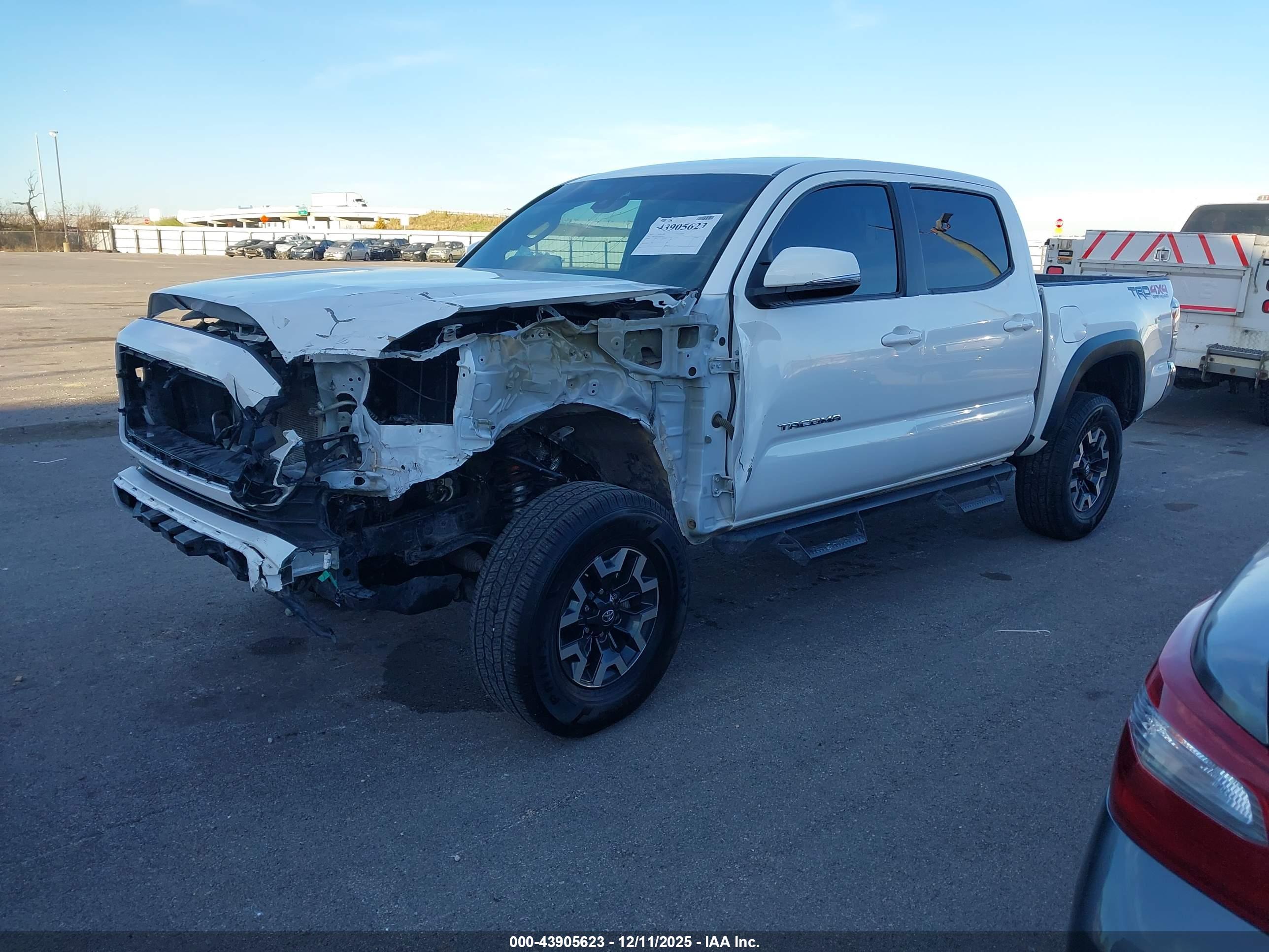 TOYOTA TACOMA image 2