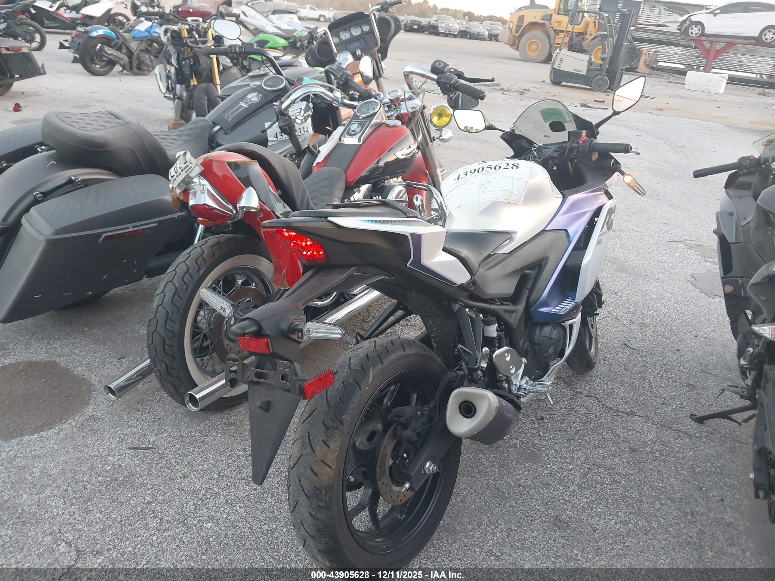 YAMAHA YFZ320 image 4