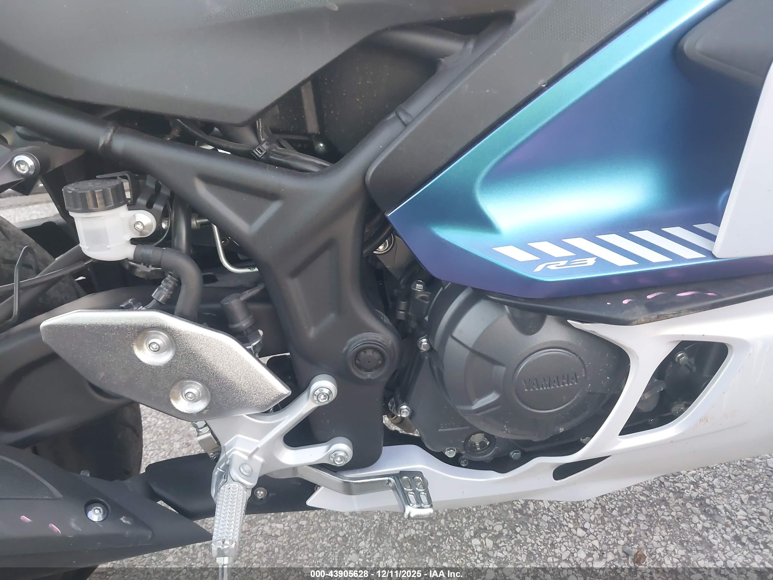 YAMAHA YFZ320 image 8