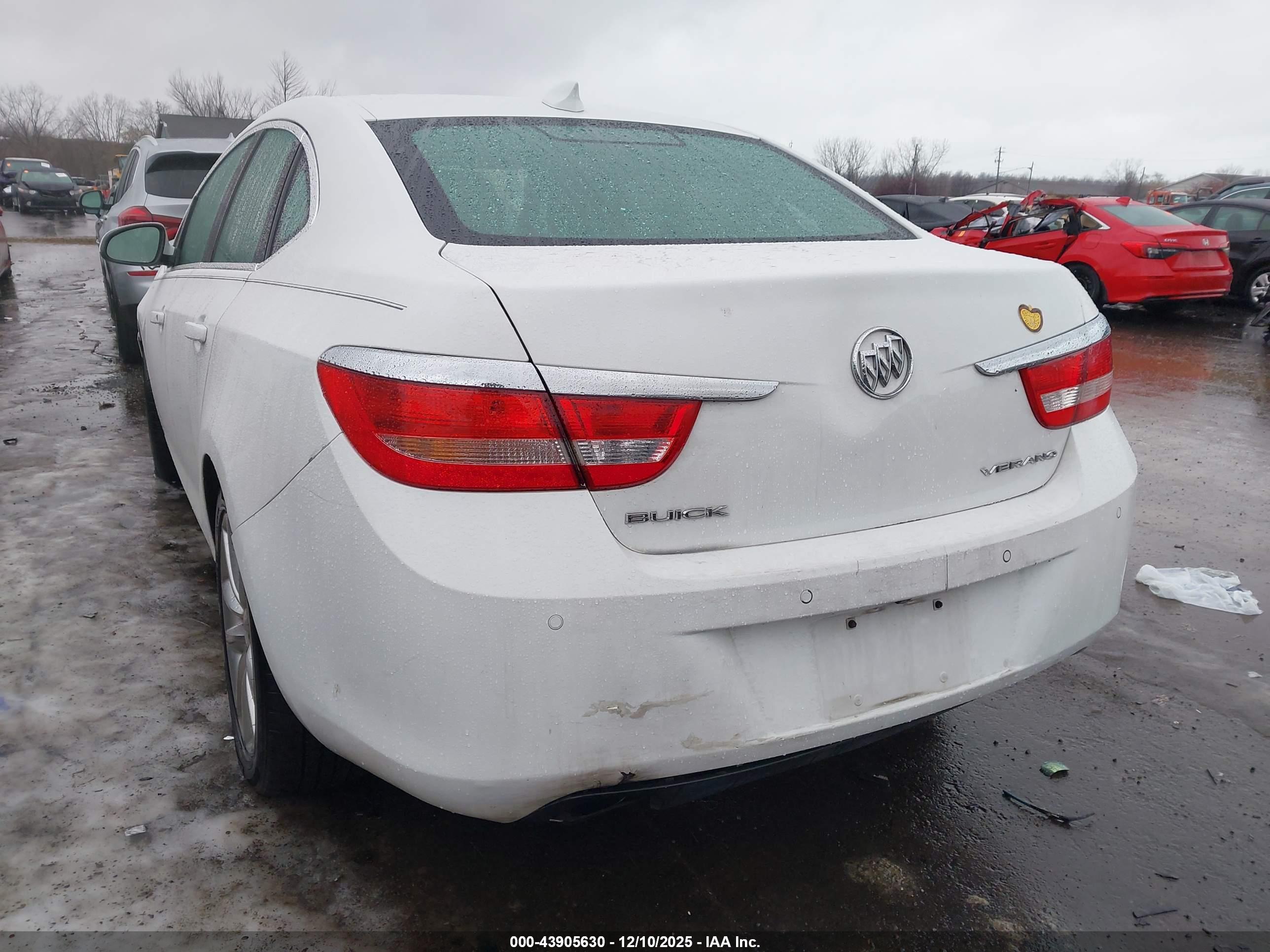 BUICK VERANO image 3
