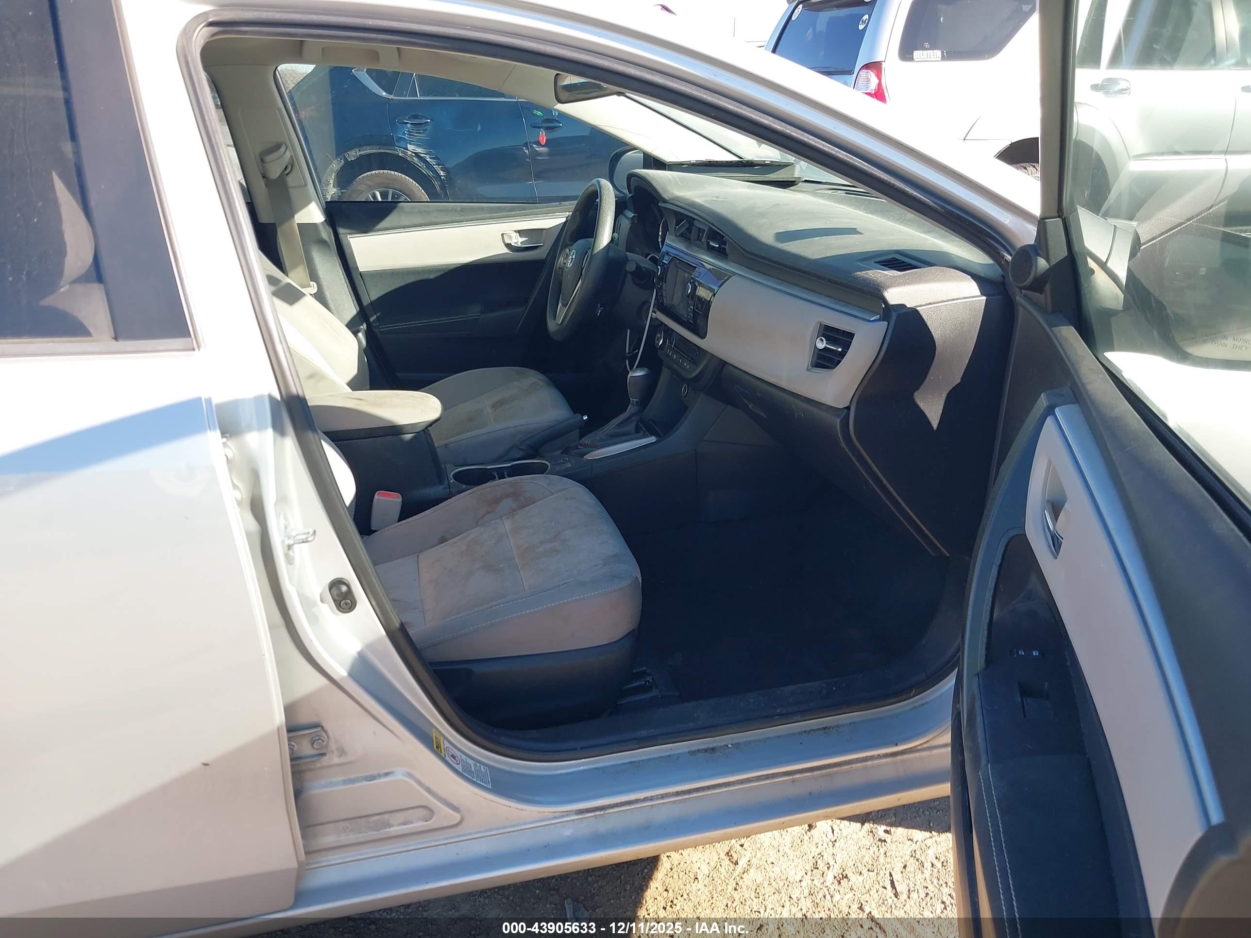 TOYOTA COROLLA image 5