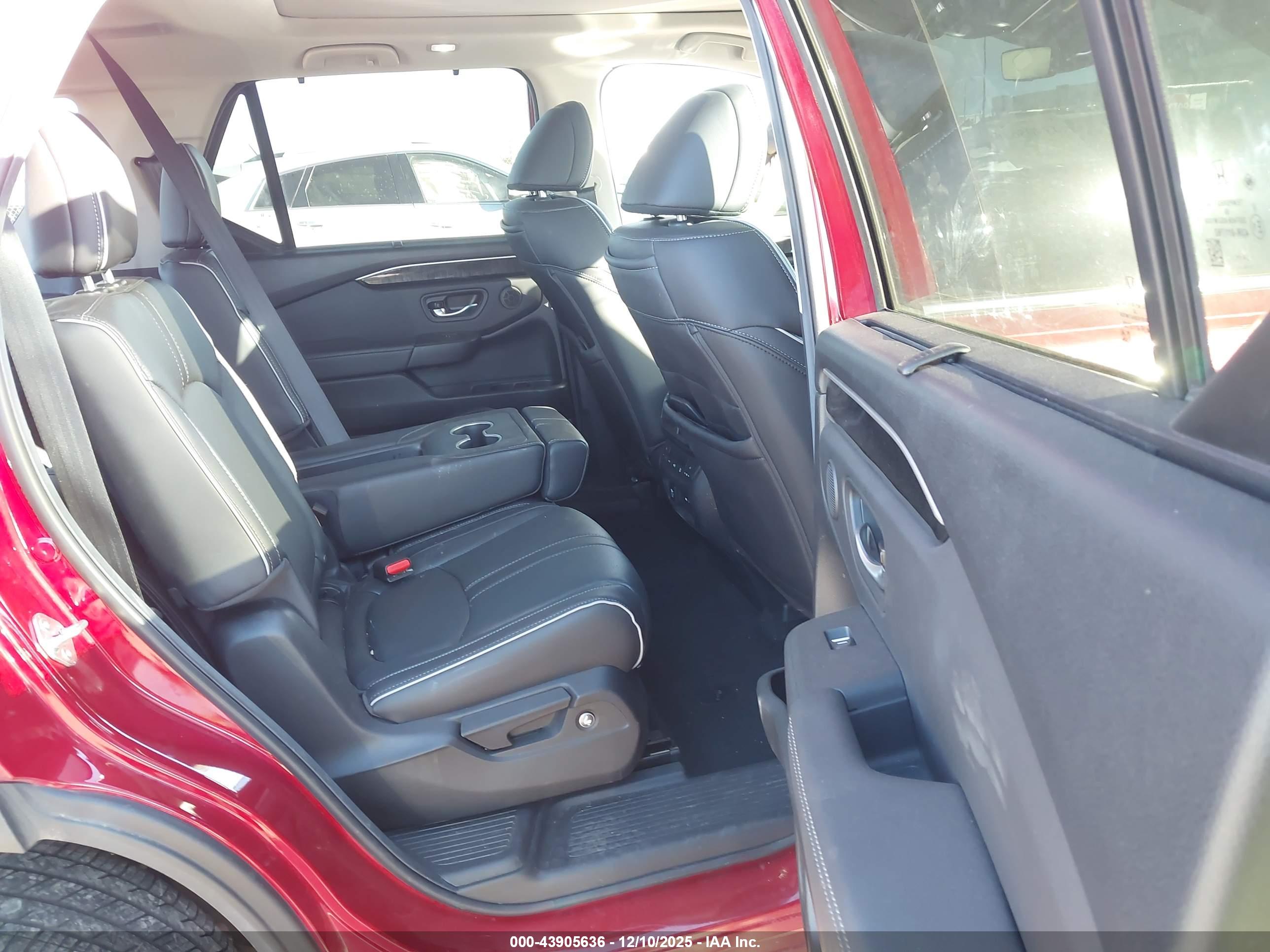 HONDA PILOT image 8