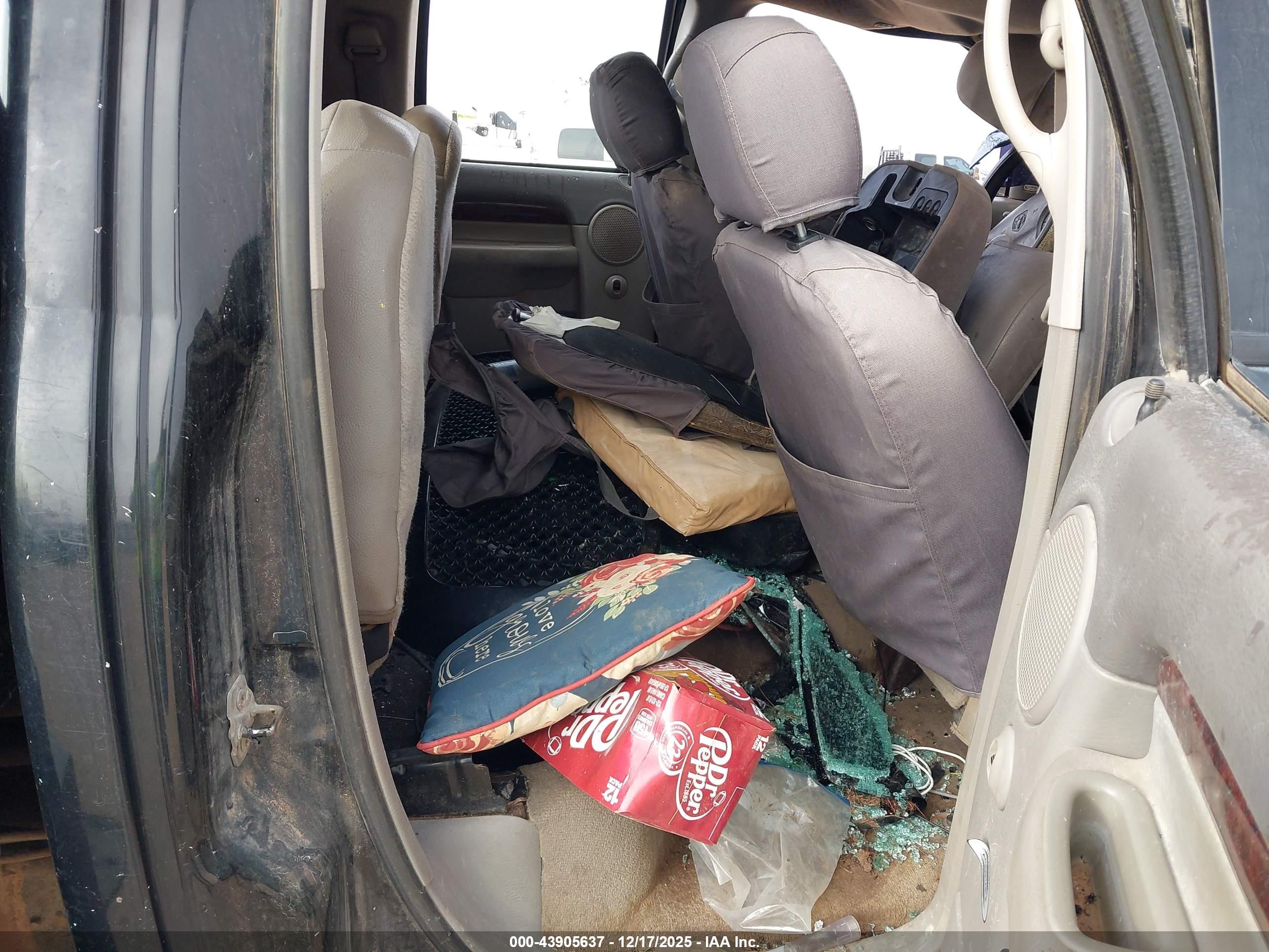 DODGE RAM image 7